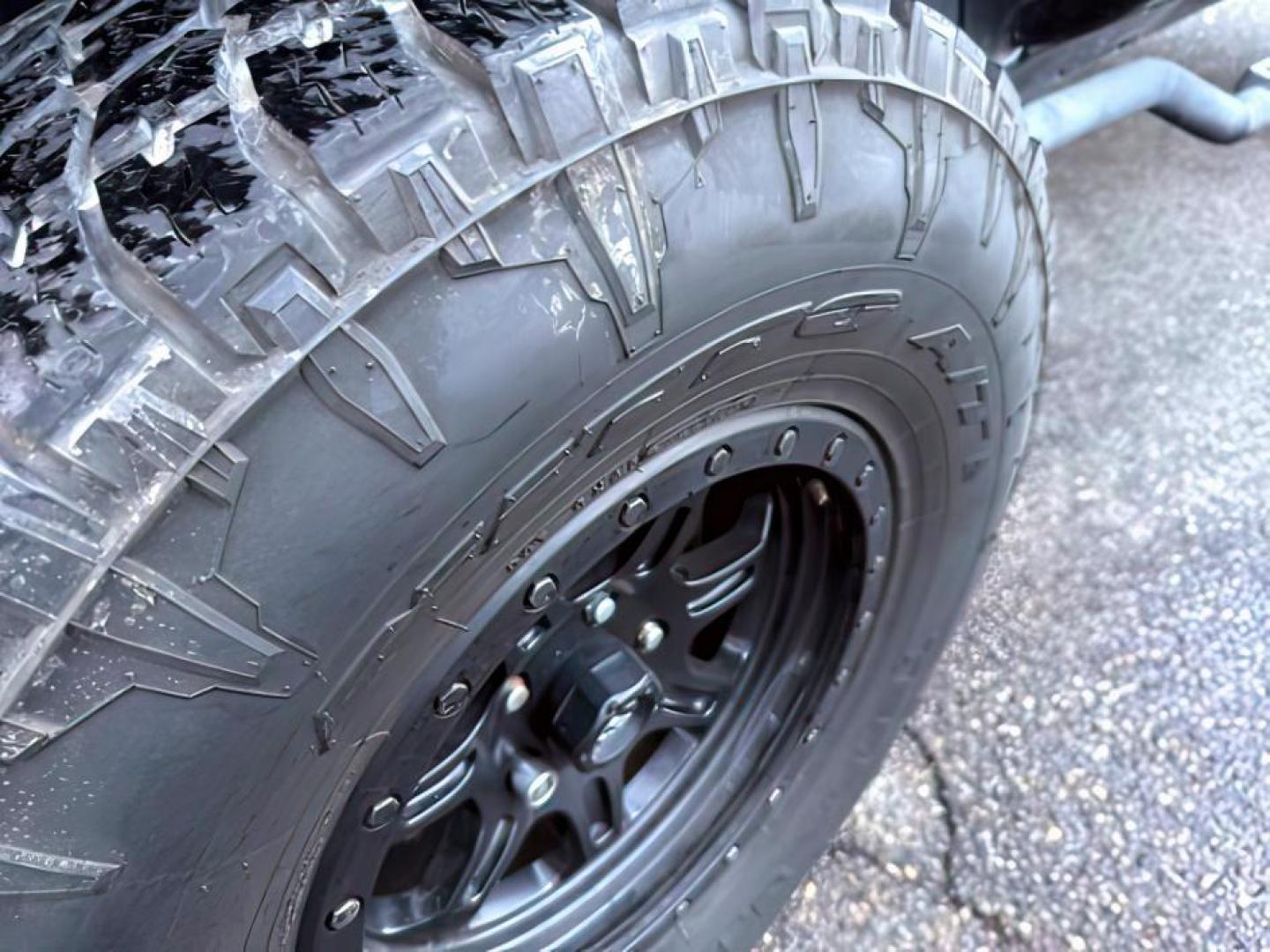 2016 Black Clearcoat /Black Jeep Wrangler Unlimited (1C4BJWFG8GL) with an Pentastar 36L V-6 DOHC engine, Automatic transmission, located at 1175 N Woodruff Ave, Idaho Falls, ID, 83401, 43.506901, -111.999657 - At Timberline Auto, finding a great deal on your next vehicle is always easy! Our experienced sales staff's goal is to help find you the right vehicle at the right price! Our knowledgeable finance department has options for almost any credit score. We offer extended service contract options to prote - Photo#9