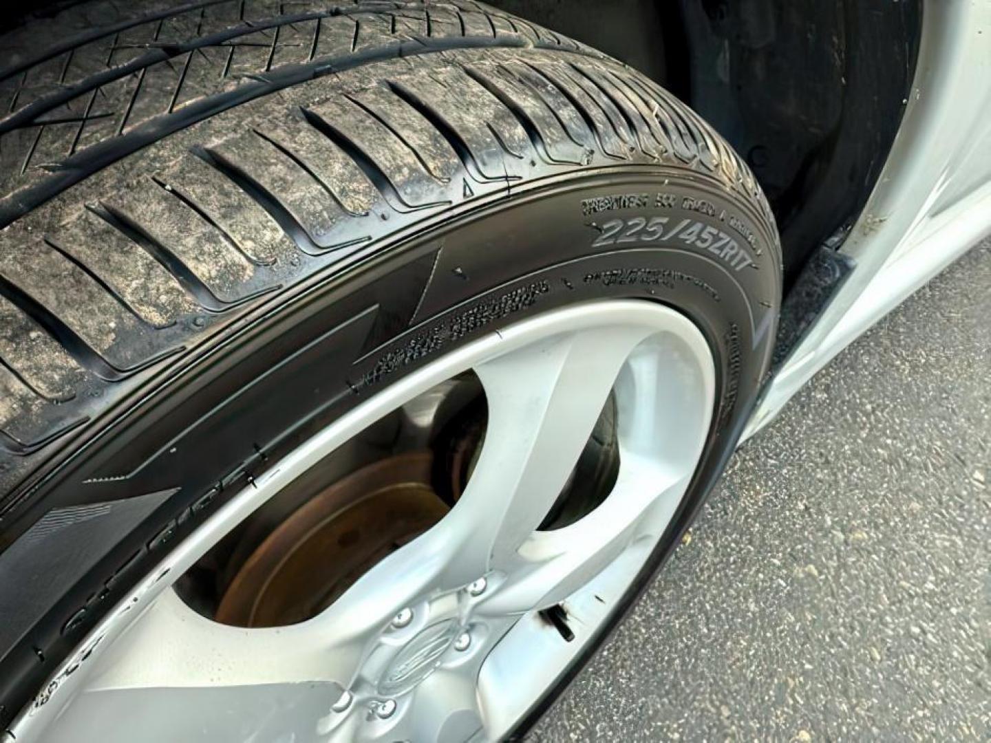 2006 SILVER /Charcoal Subaru Legacy 2.5i (4S3BL626966) with an 2.5L H-4 variable valve control engine, MANUAL transmission, located at 1235 N Woodruff Ave., Idaho Falls, 83401, (208) 523-1053, 43.507172, -112.000488 - At Timberline Auto, finding a great deal on your next vehicle is always easy! Our experienced sales staff's goal is to help find you the right vehicle at the right price! Our knowledgeable finance department has options for almost any credit score. We offer extended service contract options to prote - Photo#8