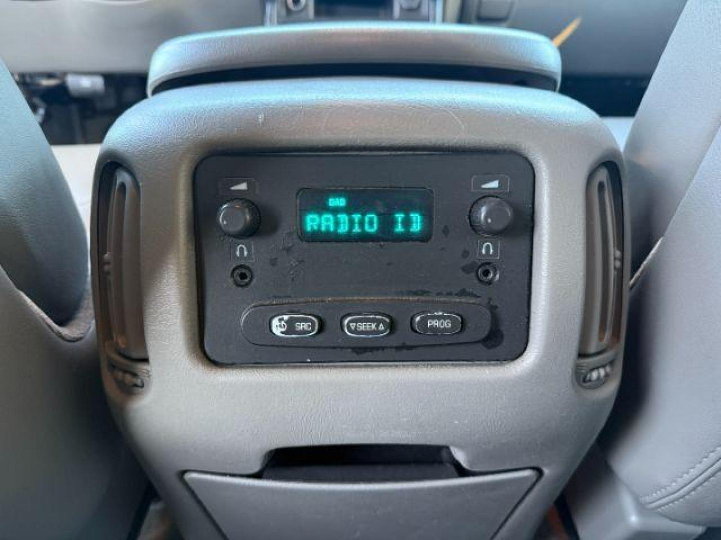 2005 BLACK /Gray/Dark Charcoal Chevrolet Avalanche 1500 (3GNEK12Z15G) with an 53 engine, Automatic transmission, located at 1175 N Woodruff Ave, Idaho Falls, ID, 83401, 43.506901, -111.999657 - At Timberline Auto, finding a great deal on your next vehicle is always easy! Our experienced sales staff's goal is to help find you the right vehicle at the right price! Our knowledgeable finance department has options for almost any credit score. We offer extended service contract options to prote - Photo#42