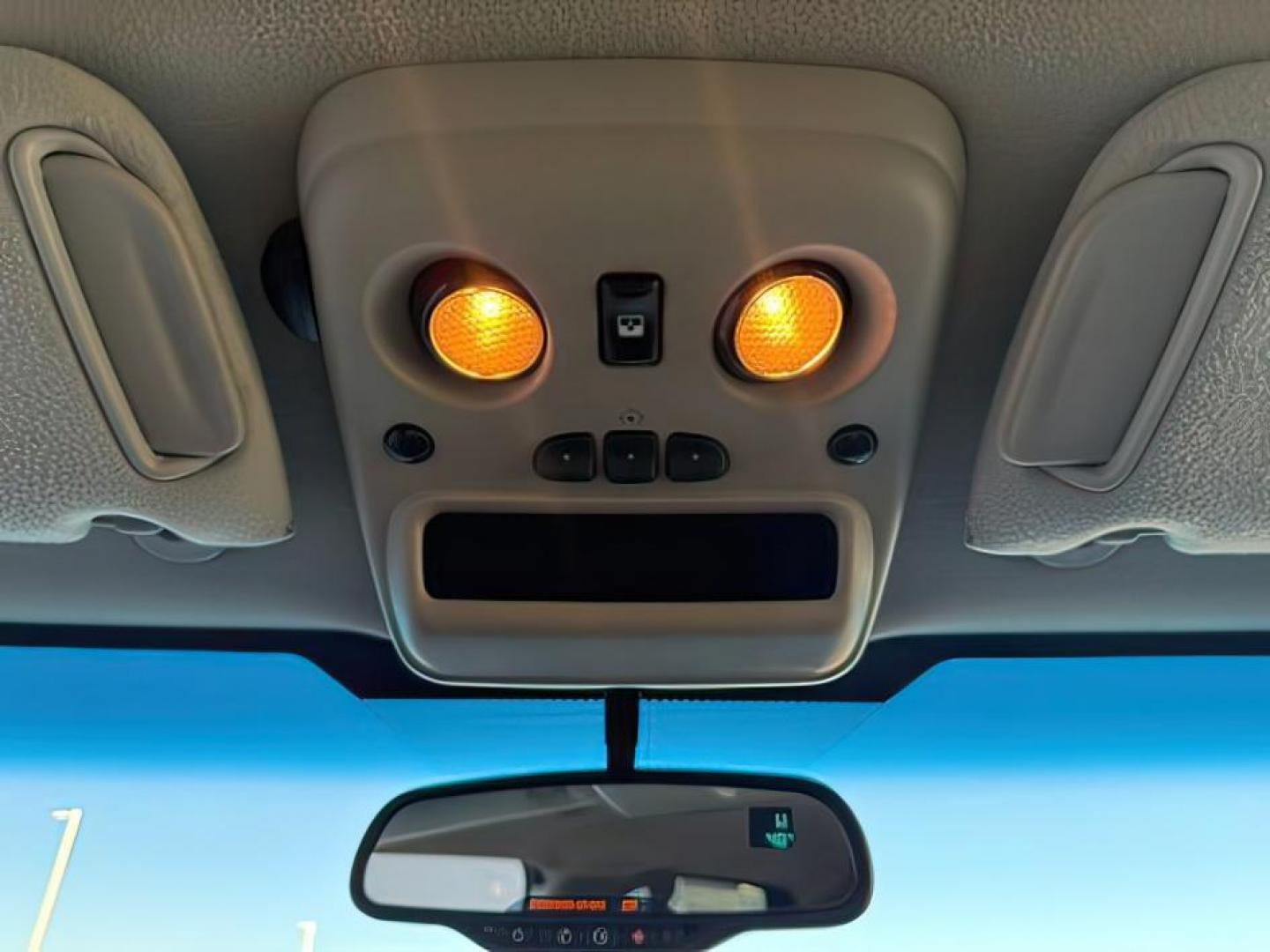 2005 BLACK /Gray/Dark Charcoal Chevrolet Avalanche 1500 (3GNEK12Z15G) with an 53 engine, Automatic transmission, located at 1175 N Woodruff Ave, Idaho Falls, ID, 83401, 43.506901, -111.999657 - At Timberline Auto, finding a great deal on your next vehicle is always easy! Our experienced sales staff's goal is to help find you the right vehicle at the right price! Our knowledgeable finance department has options for almost any credit score. We offer extended service contract options to prote - Photo#15