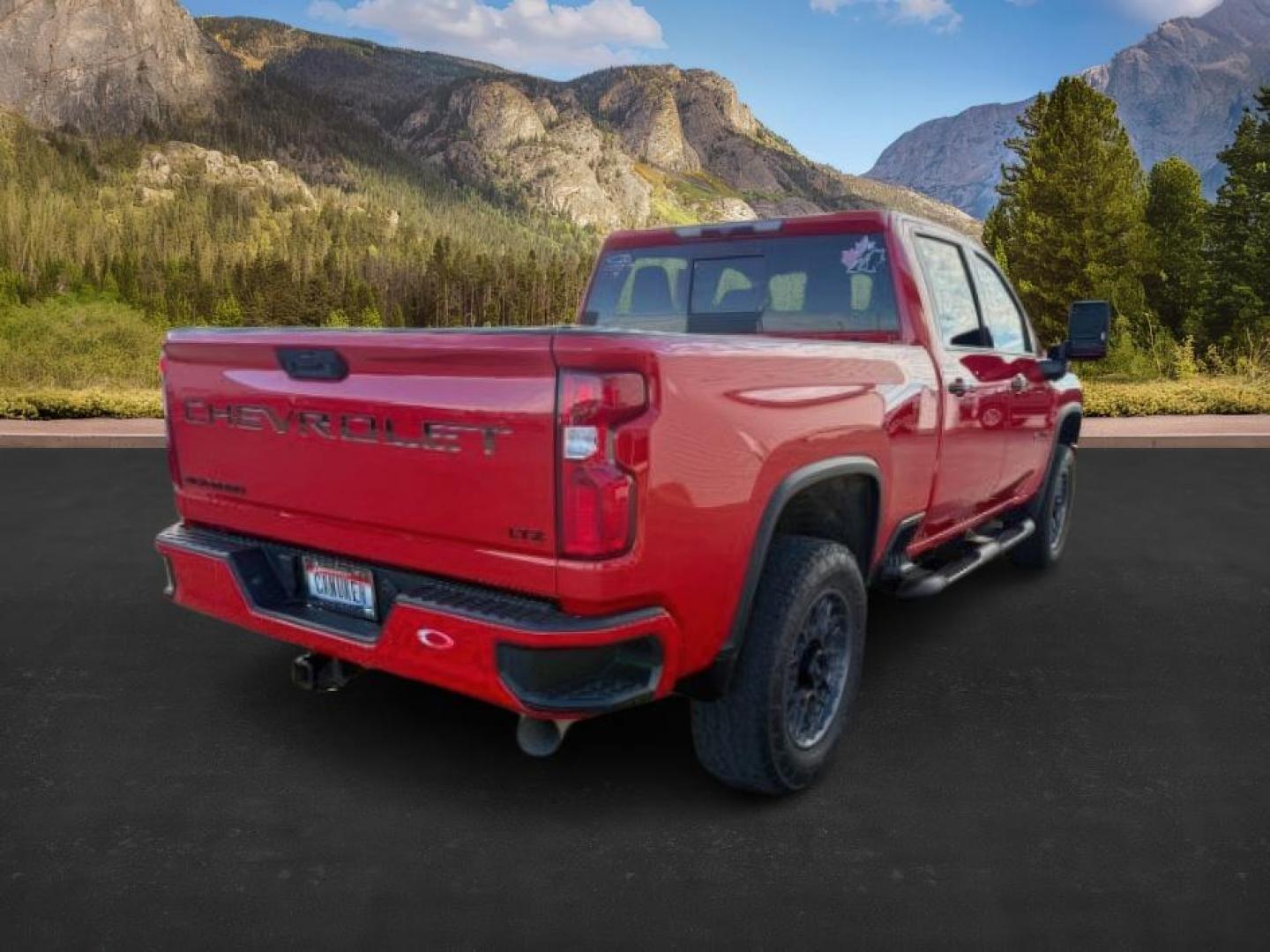 2021 RED /Jet Black Chevrolet Silverado 2500HD (1GC4YPEY8MF) with an Duramax 66L V-8 diesel direct injection engine, Automatic transmission, located at 1175 N Woodruff Ave, Idaho Falls, ID, 83401, 43.506901, -111.999657 - At Timberline Auto, finding a great deal on your next vehicle is always easy! Our experienced sales staff's goal is to help find you the right vehicle at the right price! Our knowledgeable finance department has options for almost any credit score. We offer extended service contract options to prote - Photo#6