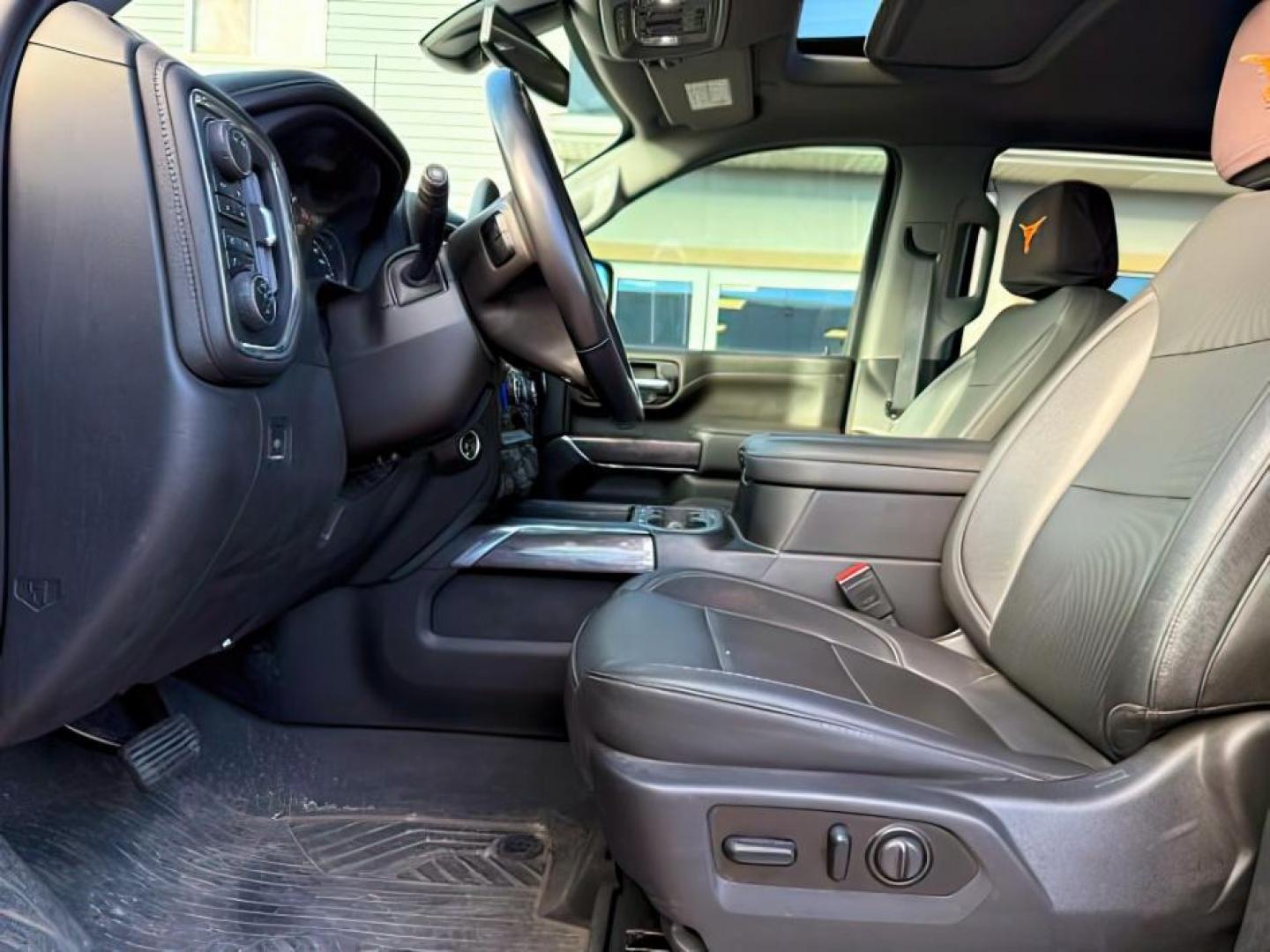 2021 RED /Jet Black Chevrolet Silverado 2500HD (1GC4YPEY8MF) with an Duramax 66L V-8 diesel direct injection engine, Automatic transmission, located at 1175 N Woodruff Ave, Idaho Falls, ID, 83401, 43.506901, -111.999657 - At Timberline Auto, finding a great deal on your next vehicle is always easy! Our experienced sales staff's goal is to help find you the right vehicle at the right price! Our knowledgeable finance department has options for almost any credit score. We offer extended service contract options to prote - Photo#12