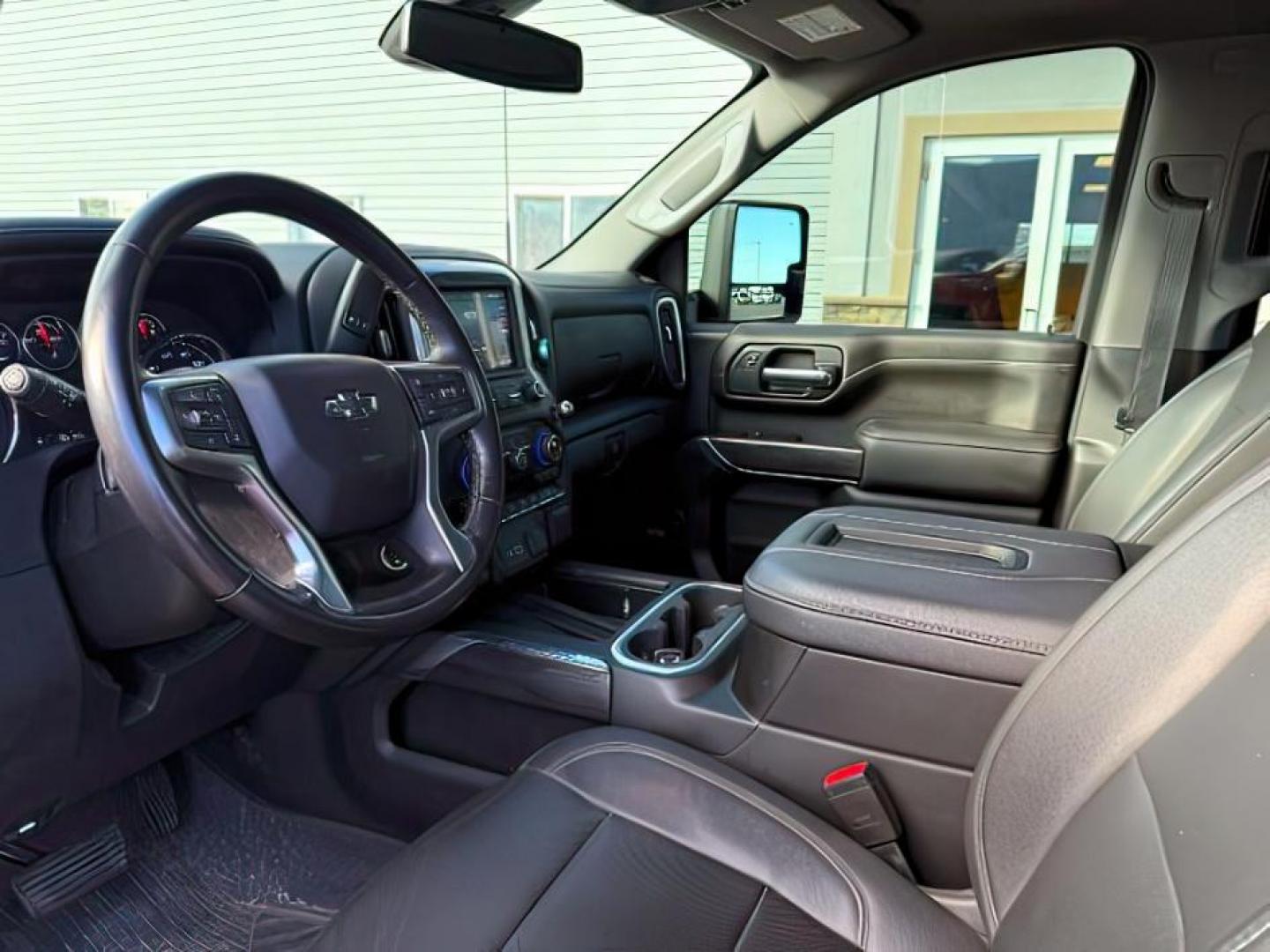 2021 RED /Jet Black Chevrolet Silverado 2500HD (1GC4YPEY8MF) with an Duramax 66L V-8 diesel direct injection engine, Automatic transmission, located at 1175 N Woodruff Ave, Idaho Falls, ID, 83401, 43.506901, -111.999657 - At Timberline Auto, finding a great deal on your next vehicle is always easy! Our experienced sales staff's goal is to help find you the right vehicle at the right price! Our knowledgeable finance department has options for almost any credit score. We offer extended service contract options to prote - Photo#13