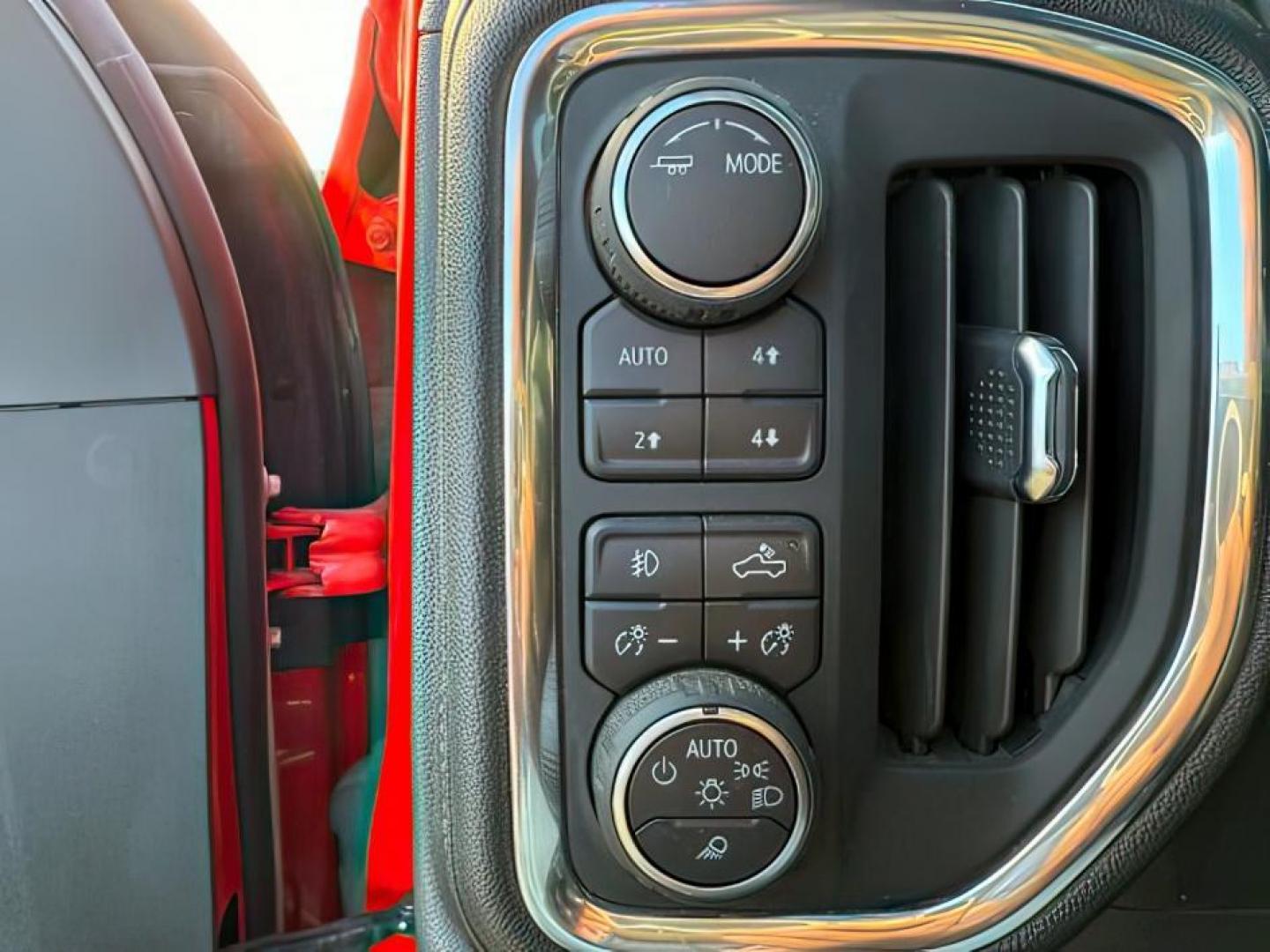 2021 RED /Jet Black Chevrolet Silverado 2500HD (1GC4YPEY8MF) with an Duramax 66L V-8 diesel direct injection engine, Automatic transmission, located at 1175 N Woodruff Ave, Idaho Falls, ID, 83401, 43.506901, -111.999657 - At Timberline Auto, finding a great deal on your next vehicle is always easy! Our experienced sales staff's goal is to help find you the right vehicle at the right price! Our knowledgeable finance department has options for almost any credit score. We offer extended service contract options to prote - Photo#18