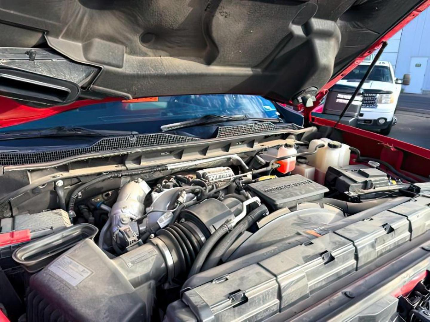 2021 RED /Jet Black Chevrolet Silverado 2500HD (1GC4YPEY8MF) with an Duramax 66L V-8 diesel direct injection engine, Automatic transmission, located at 1175 N Woodruff Ave, Idaho Falls, ID, 83401, 43.506901, -111.999657 - At Timberline Auto, finding a great deal on your next vehicle is always easy! Our experienced sales staff's goal is to help find you the right vehicle at the right price! Our knowledgeable finance department has options for almost any credit score. We offer extended service contract options to prote - Photo#24