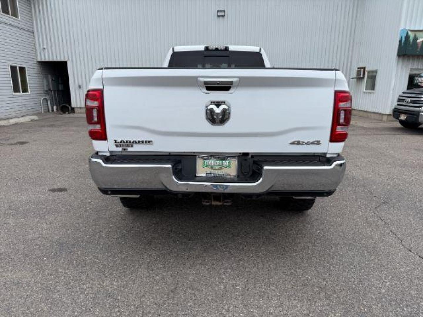2020 Bright White Clearcoat /Black Ram 3500 (3C63R3JL8LG) with an Cummins High Output 67L I-6 diesel direct injecti engine, Automatic transmission, located at 1175 N Woodruff Ave, Idaho Falls, ID, 83401, 43.506901, -111.999657 - At Timberline Auto, finding a great deal on your next vehicle is always easy! Our experienced sales staff's goal is to help find you the right vehicle at the right price! Our knowledgeable finance department has options for almost any credit score. We offer extended service contract options to prote - Photo#30