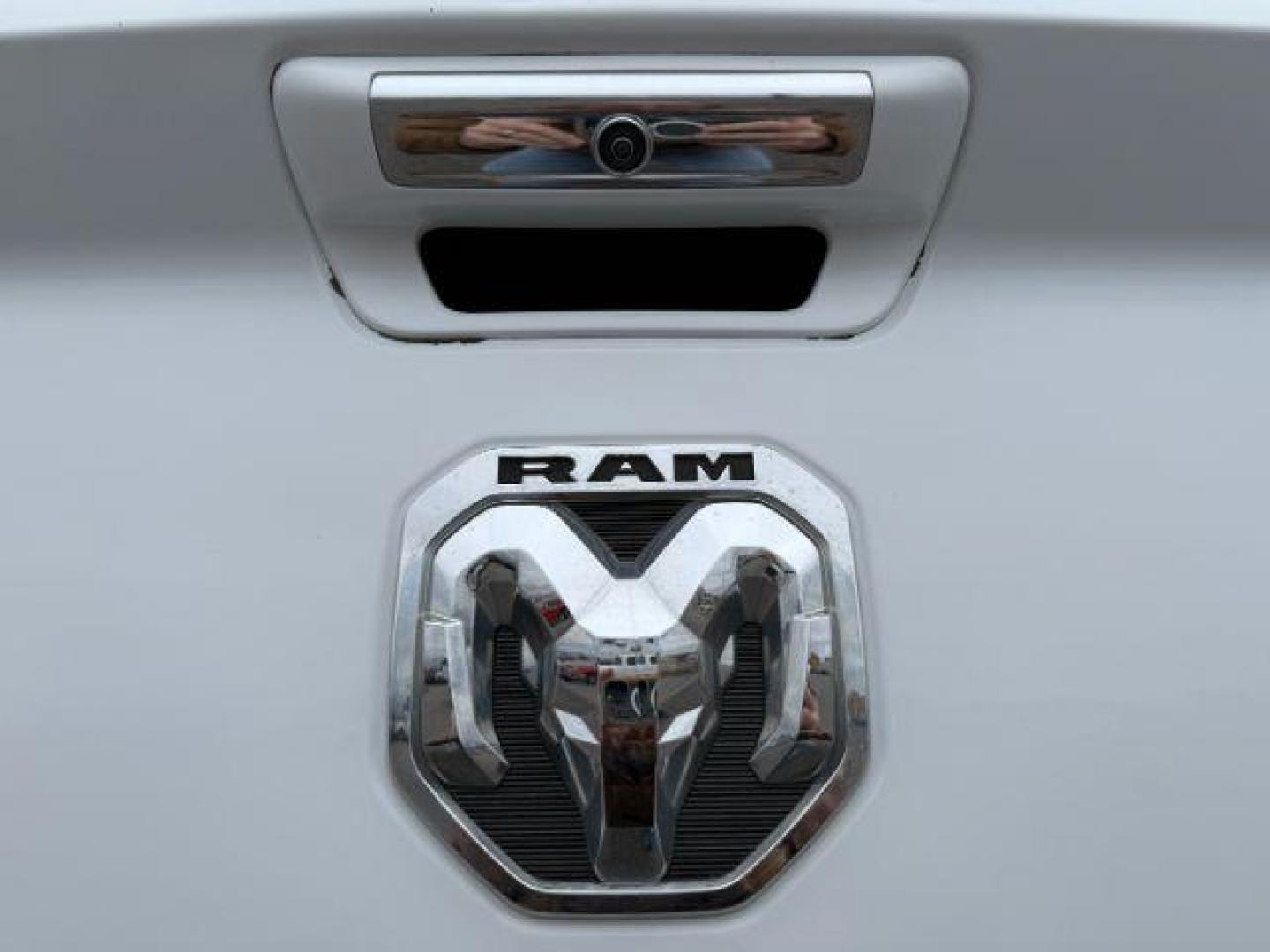 2020 Bright White Clearcoat /Black Ram 3500 (3C63R3JL8LG) with an Cummins High Output 67L I-6 diesel direct injecti engine, Automatic transmission, located at 1175 N Woodruff Ave, Idaho Falls, ID, 83401, 43.506901, -111.999657 - At Timberline Auto, finding a great deal on your next vehicle is always easy! Our experienced sales staff's goal is to help find you the right vehicle at the right price! Our knowledgeable finance department has options for almost any credit score. We offer extended service contract options to prote - Photo#31