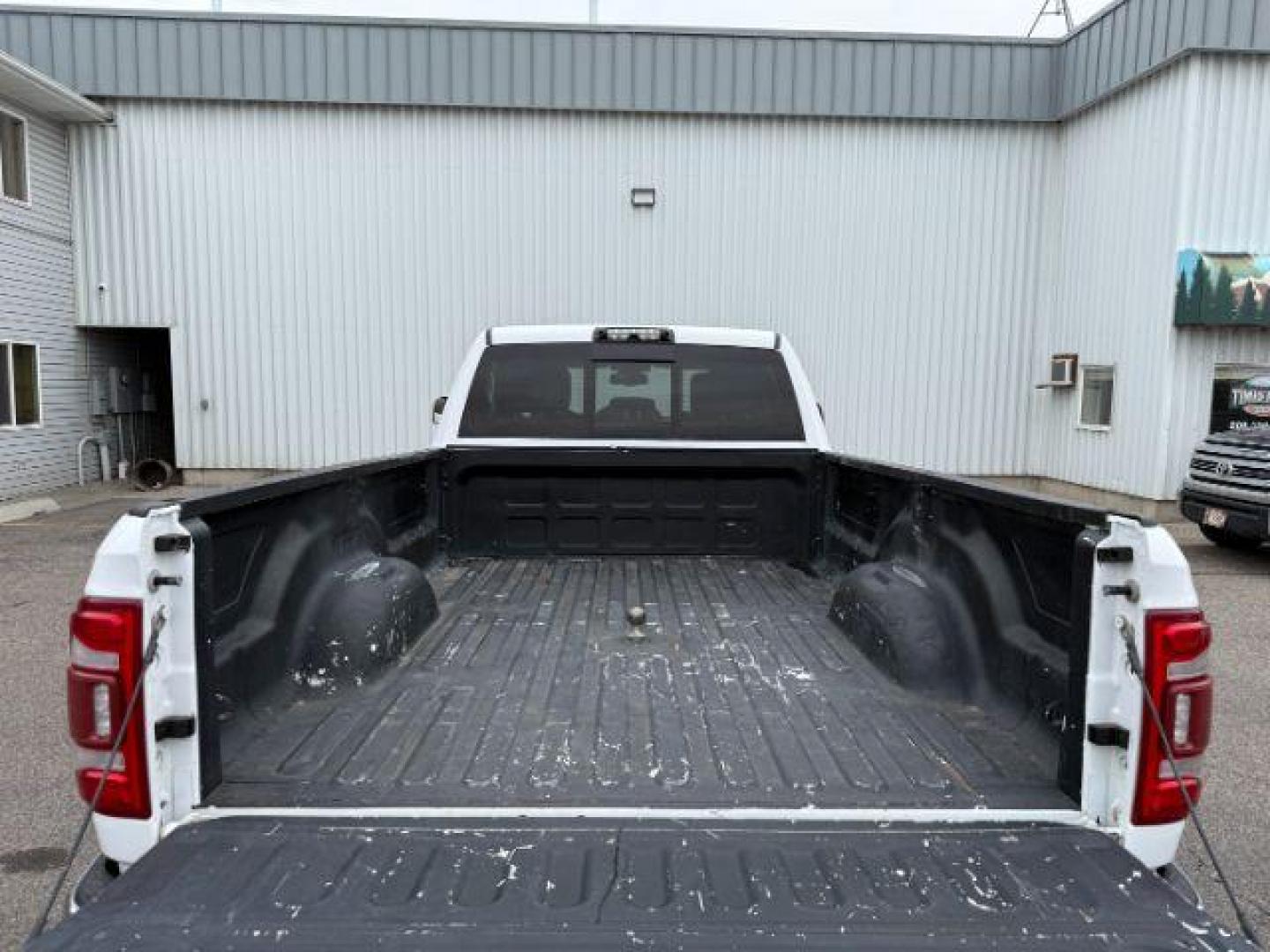 2020 Bright White Clearcoat /Black Ram 3500 (3C63R3JL8LG) with an Cummins High Output 67L I-6 diesel direct injecti engine, Automatic transmission, located at 1175 N Woodruff Ave, Idaho Falls, ID, 83401, 43.506901, -111.999657 - At Timberline Auto, finding a great deal on your next vehicle is always easy! Our experienced sales staff's goal is to help find you the right vehicle at the right price! Our knowledgeable finance department has options for almost any credit score. We offer extended service contract options to prote - Photo#32