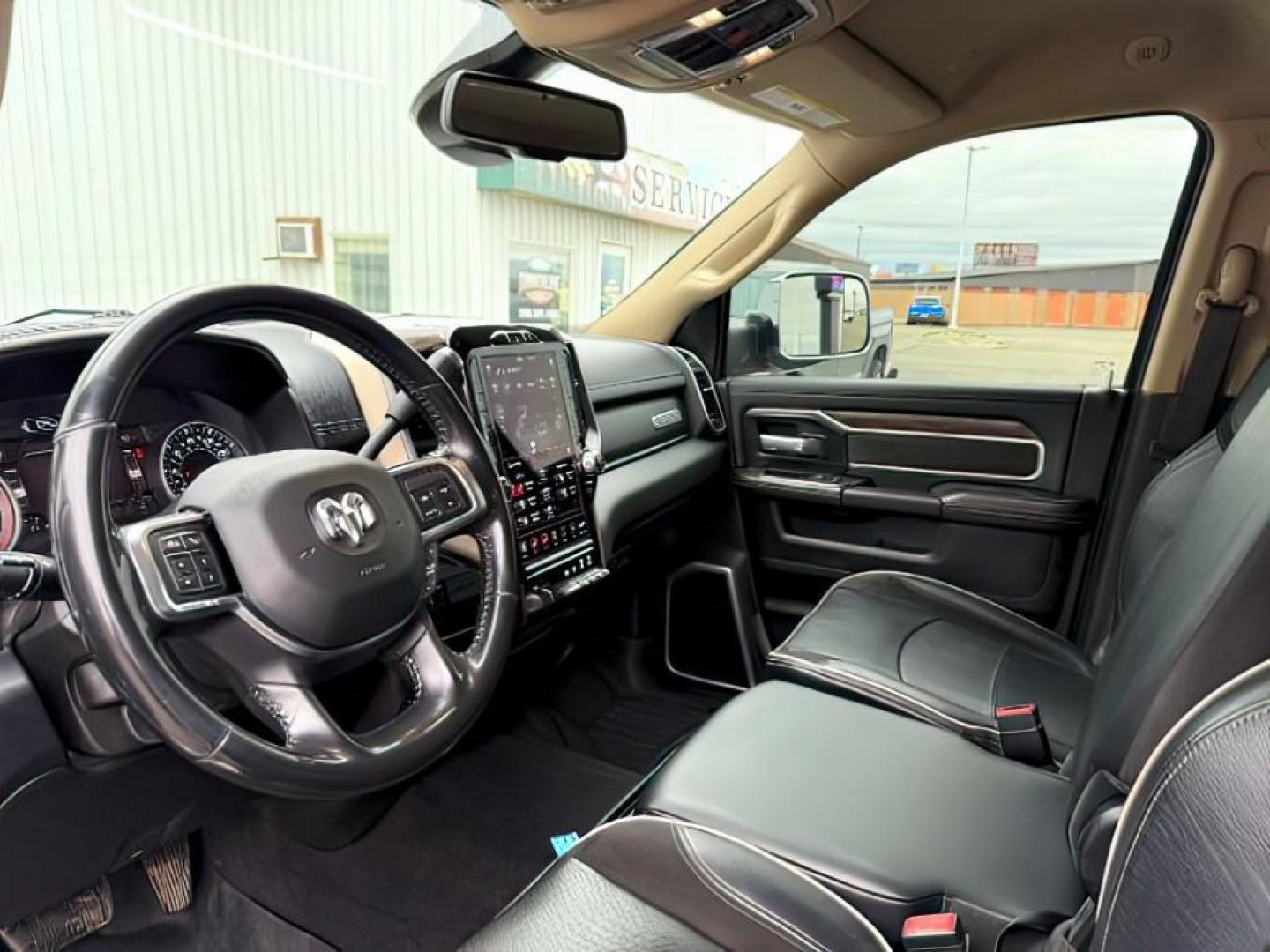 2020 Bright White Clearcoat /Black Ram 3500 (3C63R3JL8LG) with an Cummins High Output 67L I-6 diesel direct injecti engine, Automatic transmission, located at 1175 N Woodruff Ave, Idaho Falls, ID, 83401, 43.506901, -111.999657 - At Timberline Auto, finding a great deal on your next vehicle is always easy! Our experienced sales staff's goal is to help find you the right vehicle at the right price! Our knowledgeable finance department has options for almost any credit score. We offer extended service contract options to prote - Photo#13