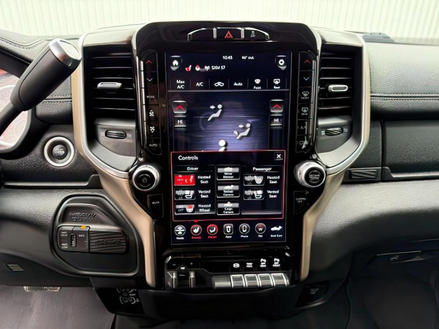 2020 Bright White Clearcoat /Black Ram 3500 (3C63R3JL8LG) with an Cummins High Output 67L I-6 diesel direct injecti engine, Automatic transmission, located at 1175 N Woodruff Ave, Idaho Falls, ID, 83401, 43.506901, -111.999657 - At Timberline Auto, finding a great deal on your next vehicle is always easy! Our experienced sales staff's goal is to help find you the right vehicle at the right price! Our knowledgeable finance department has options for almost any credit score. We offer extended service contract options to prote - Photo#15