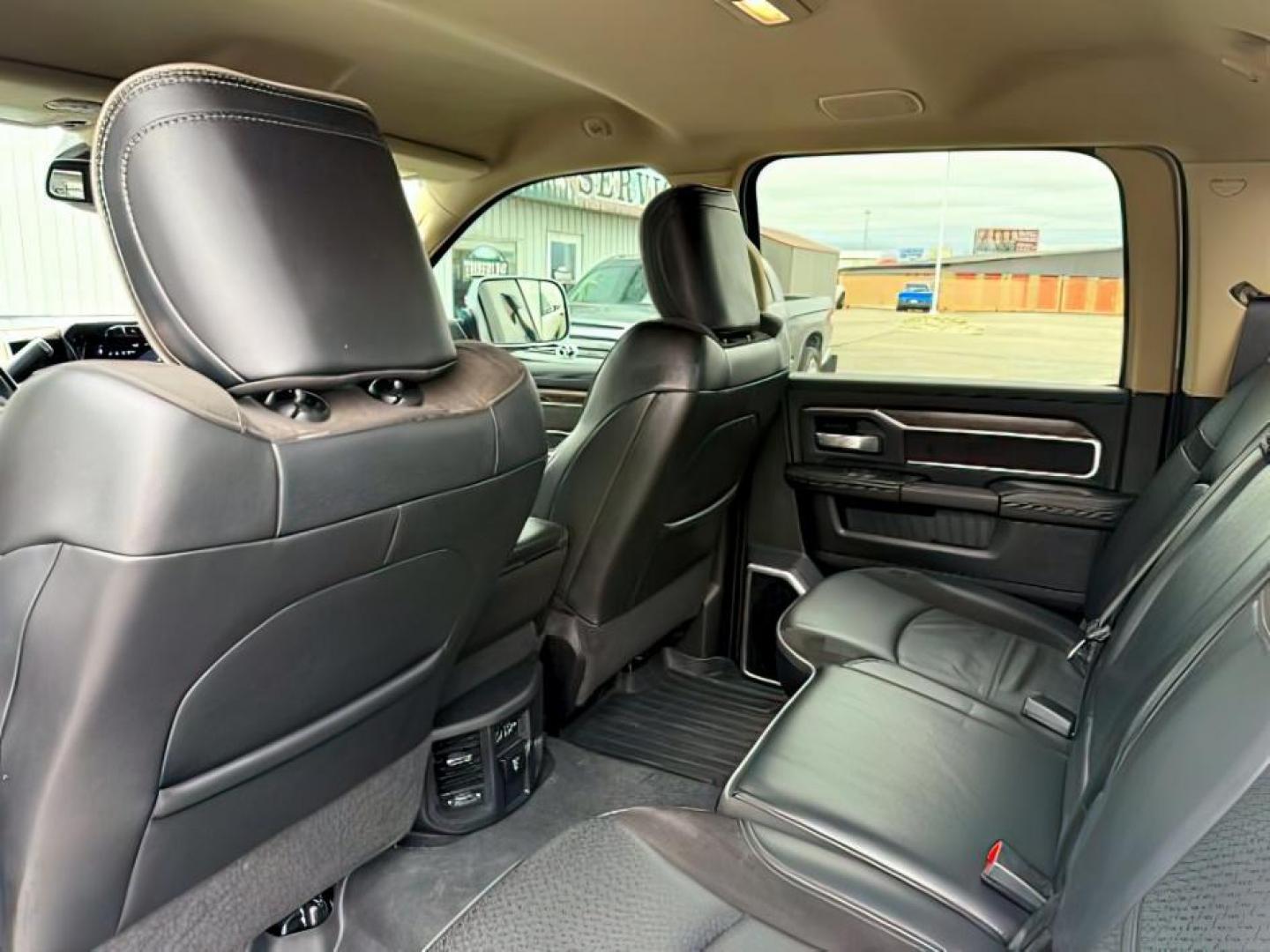 2020 Bright White Clearcoat /Black Ram 3500 (3C63R3JL8LG) with an Cummins High Output 67L I-6 diesel direct injecti engine, Automatic transmission, located at 1175 N Woodruff Ave, Idaho Falls, ID, 83401, 43.506901, -111.999657 - At Timberline Auto, finding a great deal on your next vehicle is always easy! Our experienced sales staff's goal is to help find you the right vehicle at the right price! Our knowledgeable finance department has options for almost any credit score. We offer extended service contract options to prote - Photo#23