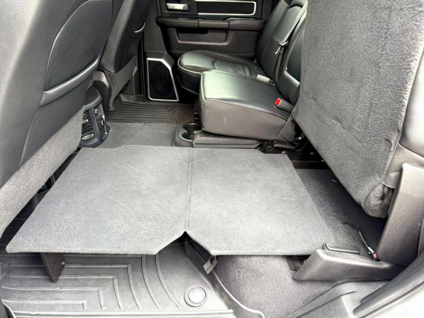 2020 Bright White Clearcoat /Black Ram 3500 (3C63R3JL8LG) with an Cummins High Output 67L I-6 diesel direct injecti engine, Automatic transmission, located at 1175 N Woodruff Ave, Idaho Falls, ID, 83401, 43.506901, -111.999657 - At Timberline Auto, finding a great deal on your next vehicle is always easy! Our experienced sales staff's goal is to help find you the right vehicle at the right price! Our knowledgeable finance department has options for almost any credit score. We offer extended service contract options to prote - Photo#24