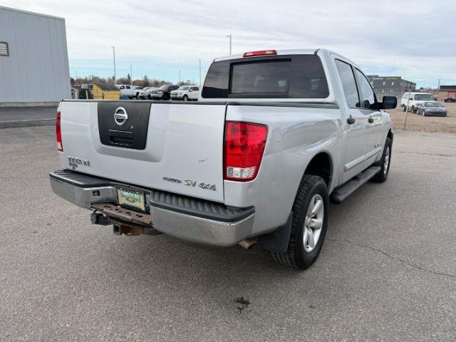 2012 SILVER /Charcoal Nissan Titan SV (1N6BA0EJ5CN) with an Endurance 5.6L V-8 DOHC engine, AUTOMATIC transmission, located at 1235 N Woodruff Ave., Idaho Falls, 83401, (208) 523-1053, 43.507172, -112.000488 - At Timberline Auto, finding a great deal on your next vehicle is always easy! Our experienced sales staff's goal is to help find you the right vehicle at the right price! Our knowledgeable finance department has options for almost any credit score. We offer extended service contract options to prote - Photo#24