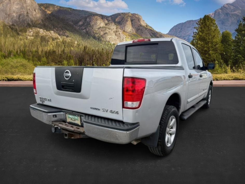 2012 SILVER /Charcoal Nissan Titan SV (1N6BA0EJ5CN) with an Endurance 5.6L V-8 DOHC engine, AUTOMATIC transmission, located at 1235 N Woodruff Ave., Idaho Falls, 83401, (208) 523-1053, 43.507172, -112.000488 - At Timberline Auto, finding a great deal on your next vehicle is always easy! Our experienced sales staff's goal is to help find you the right vehicle at the right price! Our knowledgeable finance department has options for almost any credit score. We offer extended service contract options to prote - Photo#4
