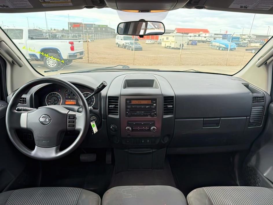 2012 SILVER /Charcoal Nissan Titan SV (1N6BA0EJ5CN) with an Endurance 5.6L V-8 DOHC engine, AUTOMATIC transmission, located at 1235 N Woodruff Ave., Idaho Falls, 83401, (208) 523-1053, 43.507172, -112.000488 - At Timberline Auto, finding a great deal on your next vehicle is always easy! Our experienced sales staff's goal is to help find you the right vehicle at the right price! Our knowledgeable finance department has options for almost any credit score. We offer extended service contract options to prote - Photo#17