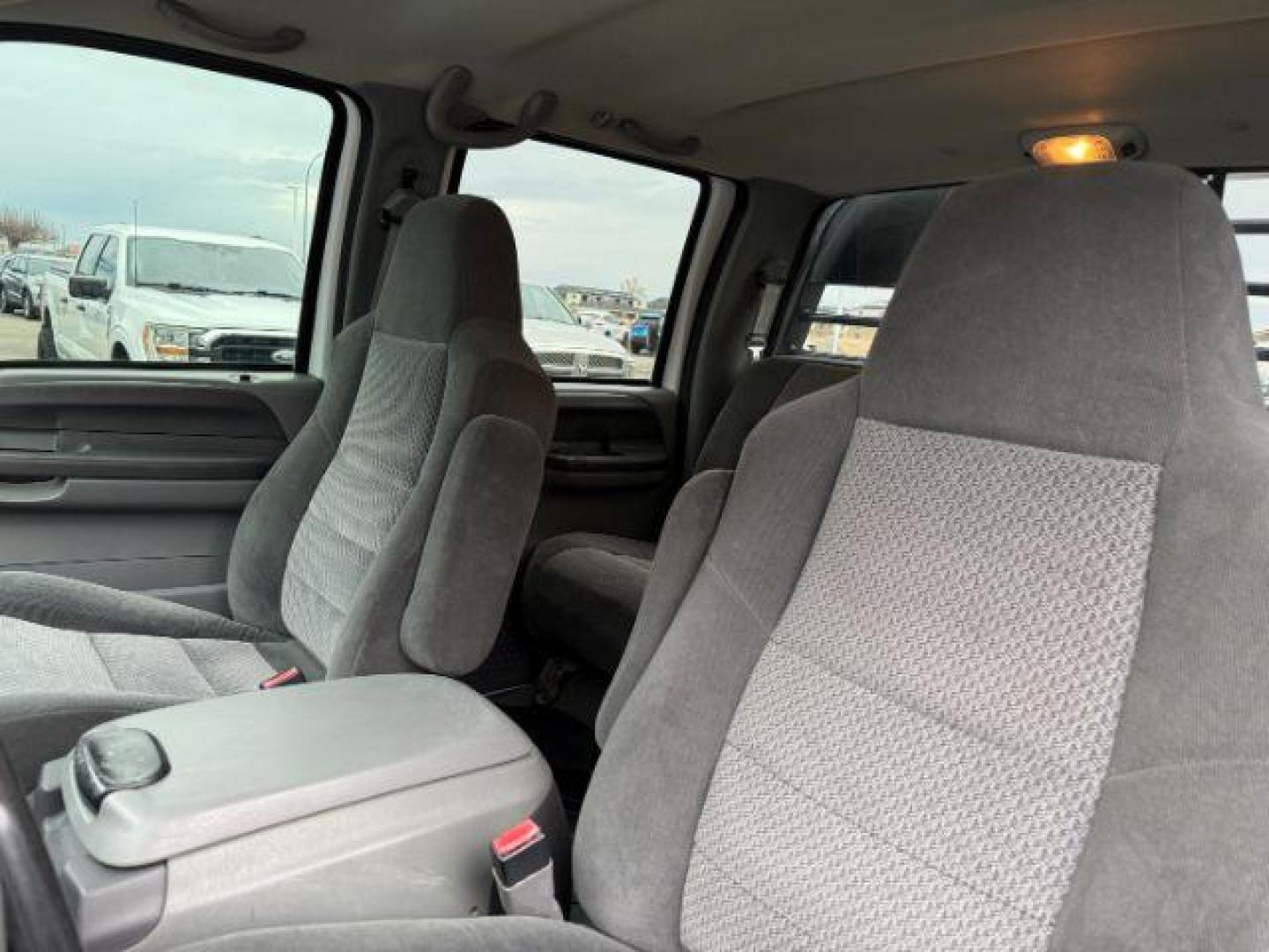 2002 WHITE /Medium Flint Ford F-250 (1FTNW21F82E) with an Powerstroke 73L V-8 diesel direct injection engine, Automatic transmission, located at 1175 N Woodruff Ave, Idaho Falls, ID, 83401, 43.506901, -111.999657 - At Timberline Auto, finding a great deal on your next vehicle is always easy! Our experienced sales staff's goal is to help find you the right vehicle at the right price! Our knowledgeable finance department has options for almost any credit score. We offer extended service contract options to prote - Photo#35