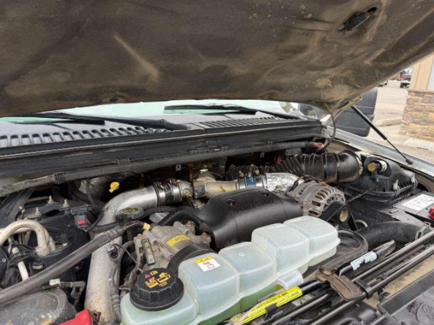 2002 WHITE /Medium Flint Ford F-250 (1FTNW21F82E) with an Powerstroke 73L V-8 diesel direct injection engine, Automatic transmission, located at 1175 N Woodruff Ave, Idaho Falls, ID, 83401, 43.506901, -111.999657 - At Timberline Auto, finding a great deal on your next vehicle is always easy! Our experienced sales staff's goal is to help find you the right vehicle at the right price! Our knowledgeable finance department has options for almost any credit score. We offer extended service contract options to prote - Photo#39