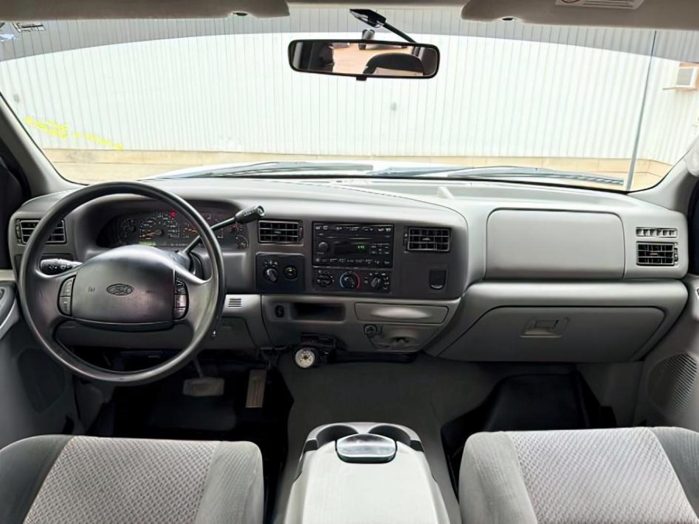 2002 WHITE /Medium Flint Ford F-250 (1FTNW21F82E) with an Powerstroke 73L V-8 diesel direct injection engine, Automatic transmission, located at 1175 N Woodruff Ave, Idaho Falls, ID, 83401, 43.506901, -111.999657 - At Timberline Auto, finding a great deal on your next vehicle is always easy! Our experienced sales staff's goal is to help find you the right vehicle at the right price! Our knowledgeable finance department has options for almost any credit score. We offer extended service contract options to prote - Photo#17