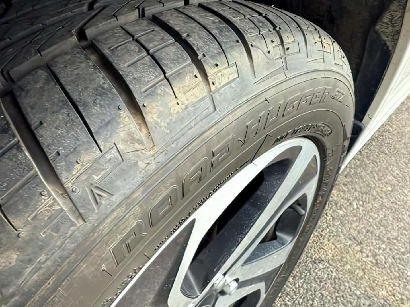 2022 WHITE /Tan Subaru Legacy (4S3BWGP68N3) with an 24L H-4 gasoline direct injection engine, Automatic transmission, located at 1175 N Woodruff Ave, Idaho Falls, ID, 83401, 43.506901, -111.999657 - At Timberline Auto, finding a great deal on your next vehicle is always easy! Our experienced sales staff's goal is to help find you the right vehicle at the right price! Our knowledgeable finance department has options for almost any credit score. We offer extended service contract options to prote - Photo#9