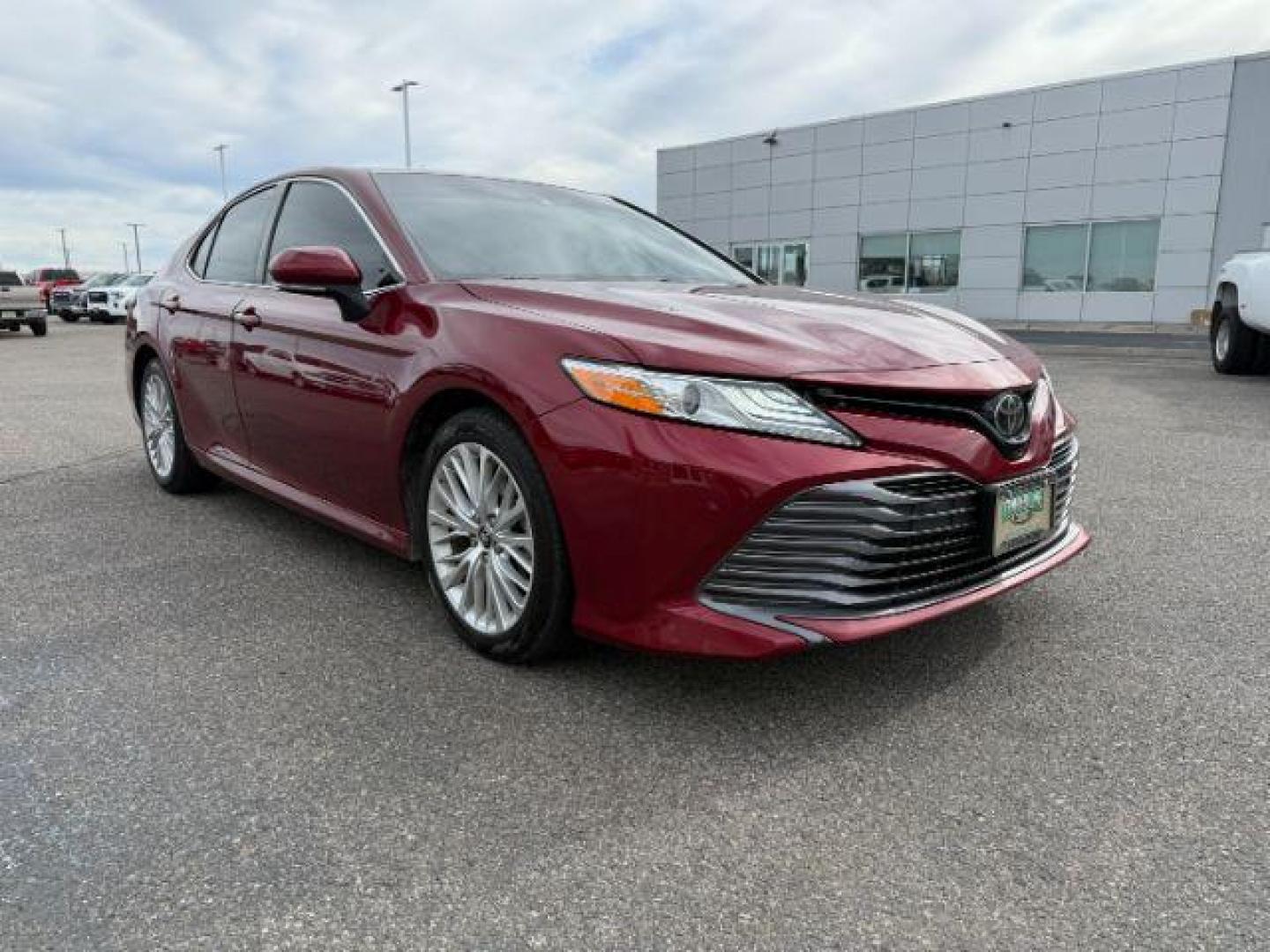 2018 RED /Black Toyota Camry (4T1B11HK9JU) with an 25L I-4 portdirect injection engine, Automatic transmission, located at 1175 N Woodruff Ave, Idaho Falls, ID, 83401, 43.506901, -111.999657 - At Timberline Auto, finding a great deal on your next vehicle is always easy! Our experienced sales staff's goal is to help find you the right vehicle at the right price! Our knowledgeable finance department has options for almost any credit score. We offer extended service contract options to prote - Photo#29