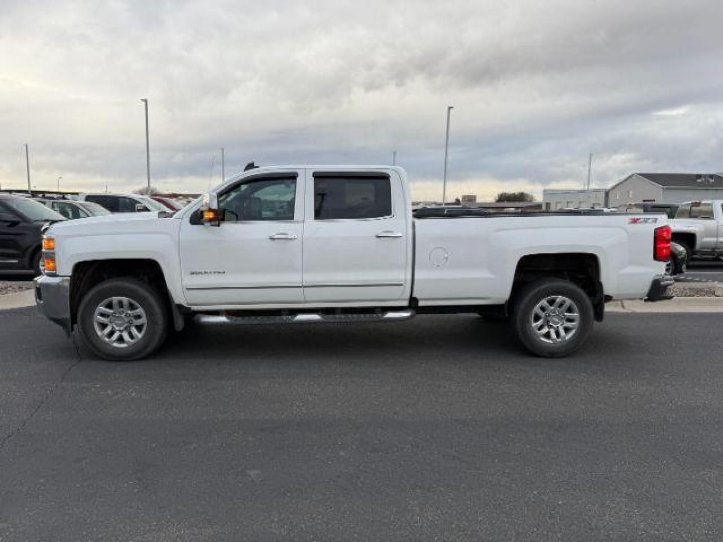 2019 Summit White /Jet Black Chevrolet Silverado 3500HD (1GC4KXEG9KF) with an Duramax 66L V-8 diesel direct injection engine, Automatic transmission, located at 1175 N Woodruff Ave, Idaho Falls, ID, 83401, 43.506901, -111.999657 - At Timberline Auto, finding a great deal on your next vehicle is always easy! Our experienced sales staff's goal is to help find you the right vehicle at the right price! Our knowledgeable finance department has options for almost any credit score. We offer extended service contract options to prote - Photo#1