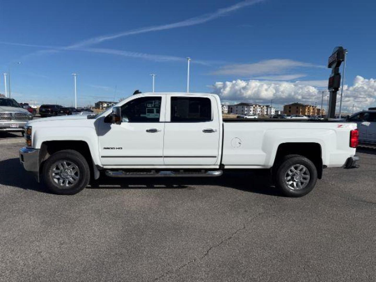 2019 Summit White /Jet Black Chevrolet Silverado 3500HD LTZ (1GC4KXEG9KF) with an 6.0 V8 engine, AUTOMATIC transmission, located at 1235 N Woodruff Ave., Idaho Falls, 83401, (208) 523-1053, 43.507172, -112.000488 - At Timberline Auto, finding a great deal on your next vehicle is always easy! Our experienced sales staff's goal is to help find you the right vehicle at the right price! Our knowledgeable finance department has options for almost any credit score. We offer extended service contract options to prote - Photo#27