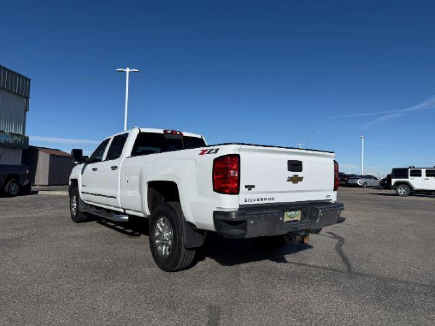2019 Summit White /Jet Black Chevrolet Silverado 3500HD LTZ (1GC4KXEG9KF) with an 6.0 V8 engine, AUTOMATIC transmission, located at 1235 N Woodruff Ave., Idaho Falls, 83401, (208) 523-1053, 43.507172, -112.000488 - At Timberline Auto, finding a great deal on your next vehicle is always easy! Our experienced sales staff's goal is to help find you the right vehicle at the right price! Our knowledgeable finance department has options for almost any credit score. We offer extended service contract options to prote - Photo#28