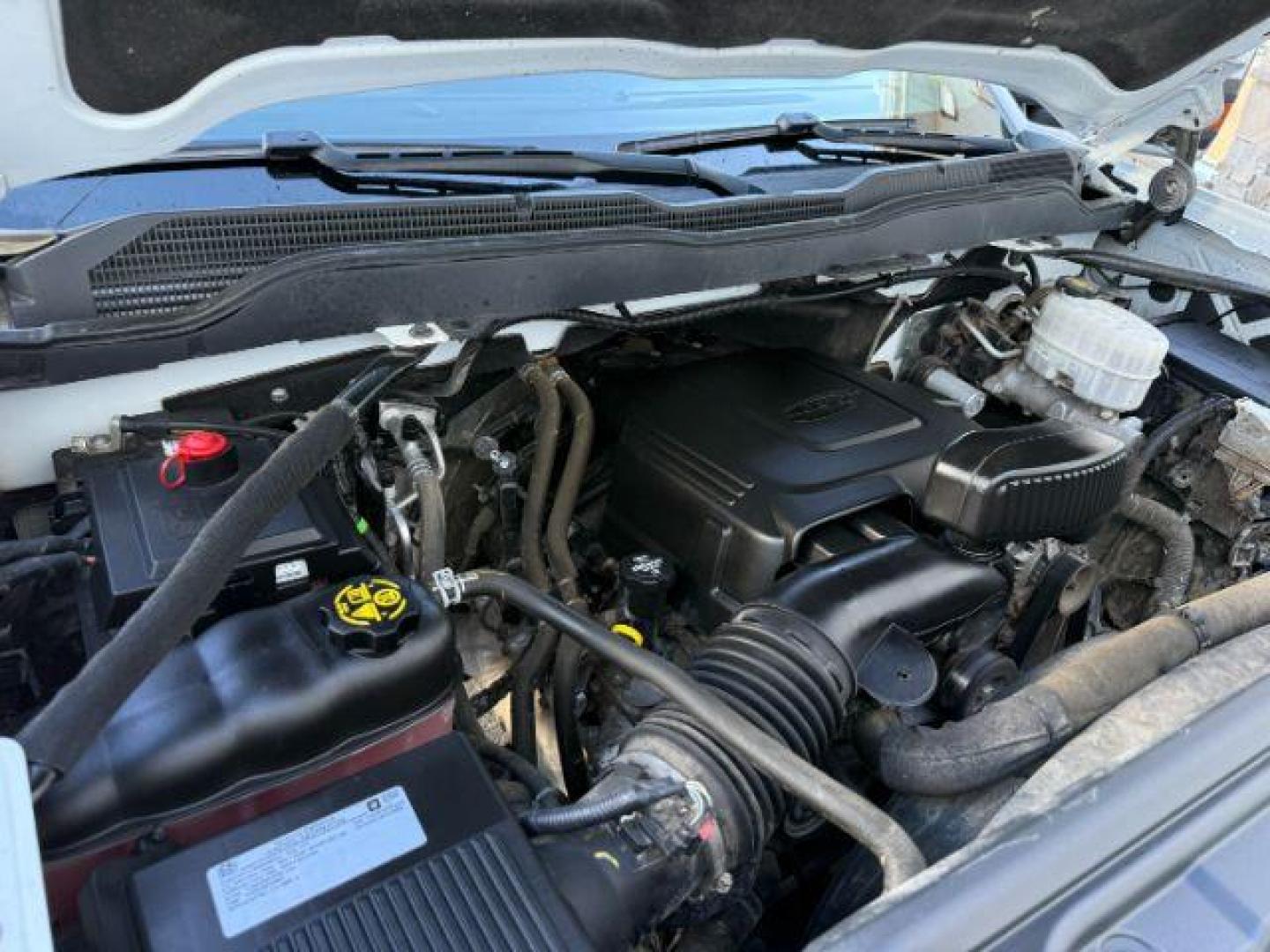2019 Summit White /Jet Black Chevrolet Silverado 3500HD LTZ (1GC4KXEG9KF) with an 6.0 V8 engine, AUTOMATIC transmission, located at 1235 N Woodruff Ave., Idaho Falls, 83401, (208) 523-1053, 43.507172, -112.000488 - At Timberline Auto, finding a great deal on your next vehicle is always easy! Our experienced sales staff's goal is to help find you the right vehicle at the right price! Our knowledgeable finance department has options for almost any credit score. We offer extended service contract options to prote - Photo#51