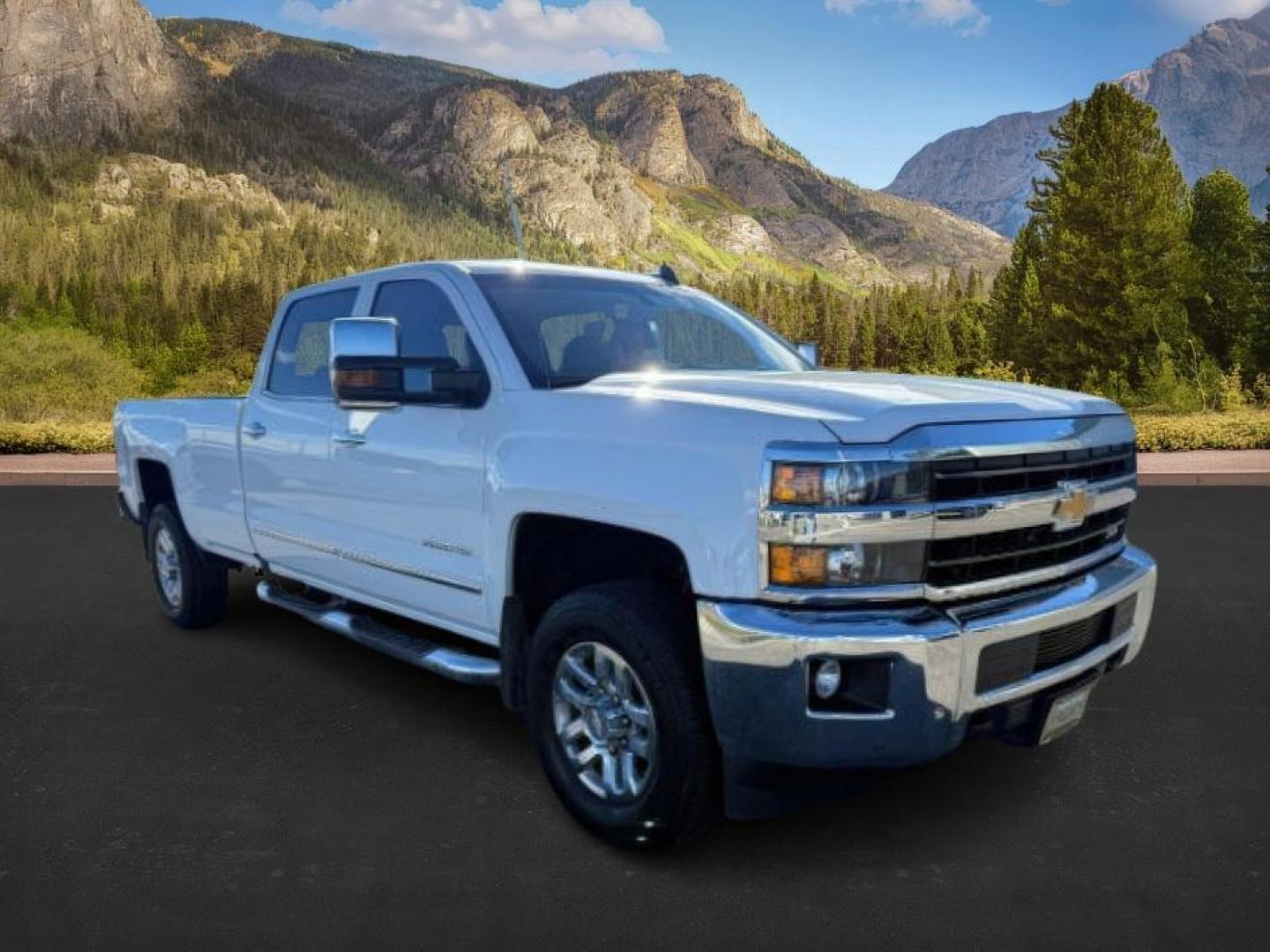 2019 Summit White /Jet Black Chevrolet Silverado 3500HD LTZ (1GC4KXEG9KF) with an 6.0 V8 engine, AUTOMATIC transmission, located at 1235 N Woodruff Ave., Idaho Falls, 83401, (208) 523-1053, 43.507172, -112.000488 - At Timberline Auto, finding a great deal on your next vehicle is always easy! Our experienced sales staff's goal is to help find you the right vehicle at the right price! Our knowledgeable finance department has options for almost any credit score. We offer extended service contract options to prote - Photo#8