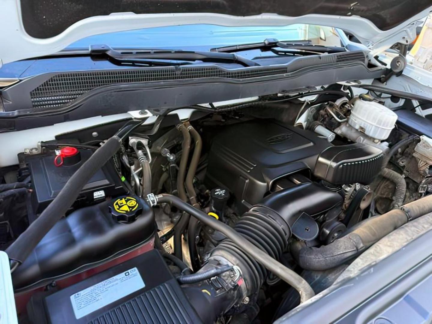 2019 Summit White /Jet Black Chevrolet Silverado 3500HD LTZ (1GC4KXEG9KF) with an 6.0 V8 engine, AUTOMATIC transmission, located at 1235 N Woodruff Ave., Idaho Falls, 83401, (208) 523-1053, 43.507172, -112.000488 - At Timberline Auto, finding a great deal on your next vehicle is always easy! Our experienced sales staff's goal is to help find you the right vehicle at the right price! Our knowledgeable finance department has options for almost any credit score. We offer extended service contract options to prote - Photo#25