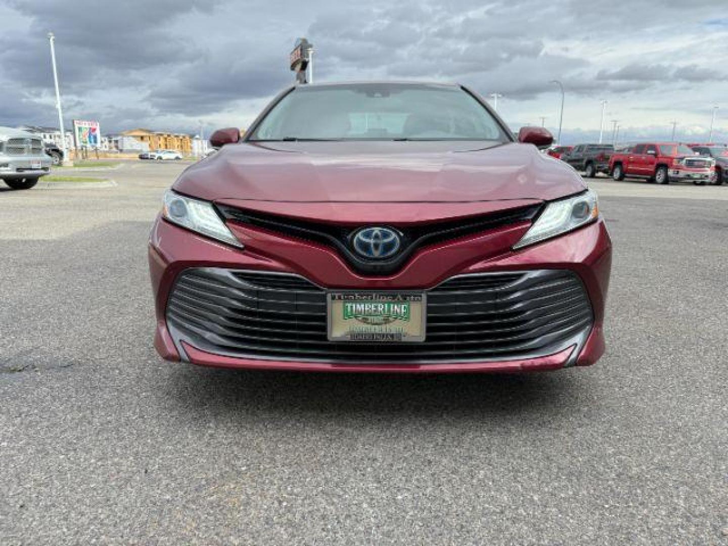 2019 RED /Black Toyota Camry Hybrid XLE (4T1B21HK3KU) with an Dynamic Force 2.5L I-4 port/direct injection engine, AUTOMATIC transmission, located at 1235 N Woodruff Ave., Idaho Falls, 83401, (208) 523-1053, 43.507172, -112.000488 - At Timberline Auto, finding a great deal on your next vehicle is always easy! Our experienced sales staff's goal is to help find you the right vehicle at the right price! Our knowledgeable finance department has options for almost any credit score. We offer extended service contract options to prote - Photo#7
