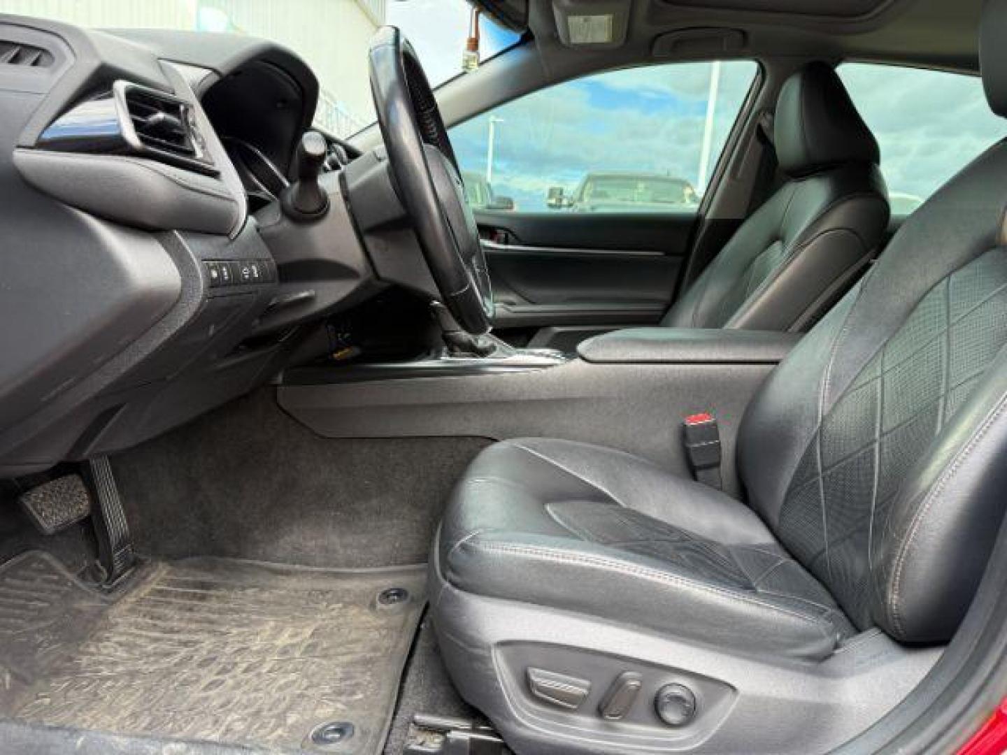 2019 RED /Black Toyota Camry Hybrid XLE (4T1B21HK3KU) with an Dynamic Force 2.5L I-4 port/direct injection engine, AUTOMATIC transmission, located at 1235 N Woodruff Ave., Idaho Falls, 83401, (208) 523-1053, 43.507172, -112.000488 - At Timberline Auto, finding a great deal on your next vehicle is always easy! Our experienced sales staff's goal is to help find you the right vehicle at the right price! Our knowledgeable finance department has options for almost any credit score. We offer extended service contract options to prote - Photo#10