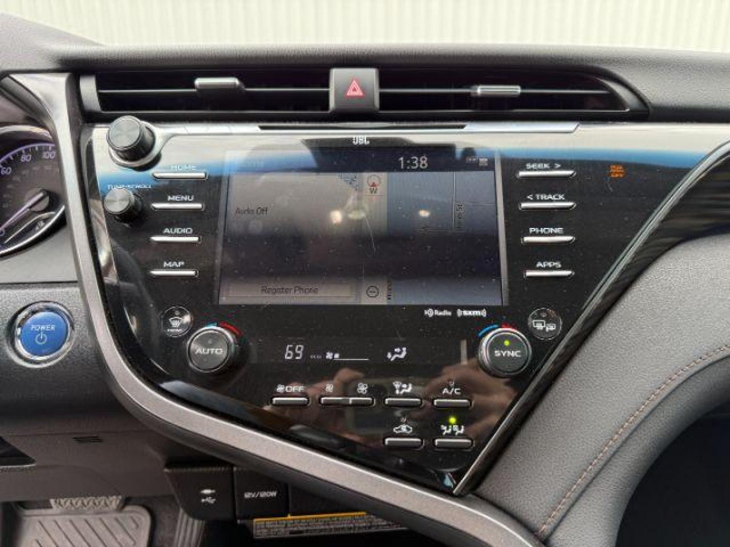 2019 RED /Black Toyota Camry Hybrid XLE (4T1B21HK3KU) with an Dynamic Force 2.5L I-4 port/direct injection engine, AUTOMATIC transmission, located at 1235 N Woodruff Ave., Idaho Falls, 83401, (208) 523-1053, 43.507172, -112.000488 - At Timberline Auto, finding a great deal on your next vehicle is always easy! Our experienced sales staff's goal is to help find you the right vehicle at the right price! Our knowledgeable finance department has options for almost any credit score. We offer extended service contract options to prote - Photo#13