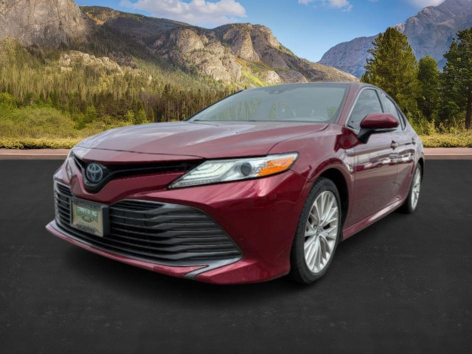 photo of 2019 Toyota Camry Hybrid XLE