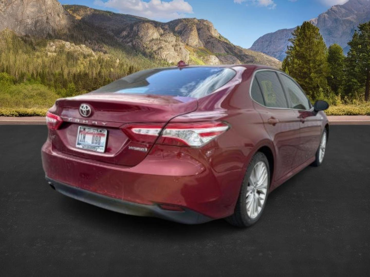 2019 RED /Black Toyota Camry Hybrid (4T1B21HK3KU) with an Dynamic Force 25L I-4 portdirect injection engine, Automatic transmission, located at 1175 N Woodruff Ave, Idaho Falls, ID, 83401, 43.506901, -111.999657 - At Timberline Auto, finding a great deal on your next vehicle is always easy! Our experienced sales staff's goal is to help find you the right vehicle at the right price! Our knowledgeable finance department has options for almost any credit score. We offer extended service contract options to prote - Photo#4