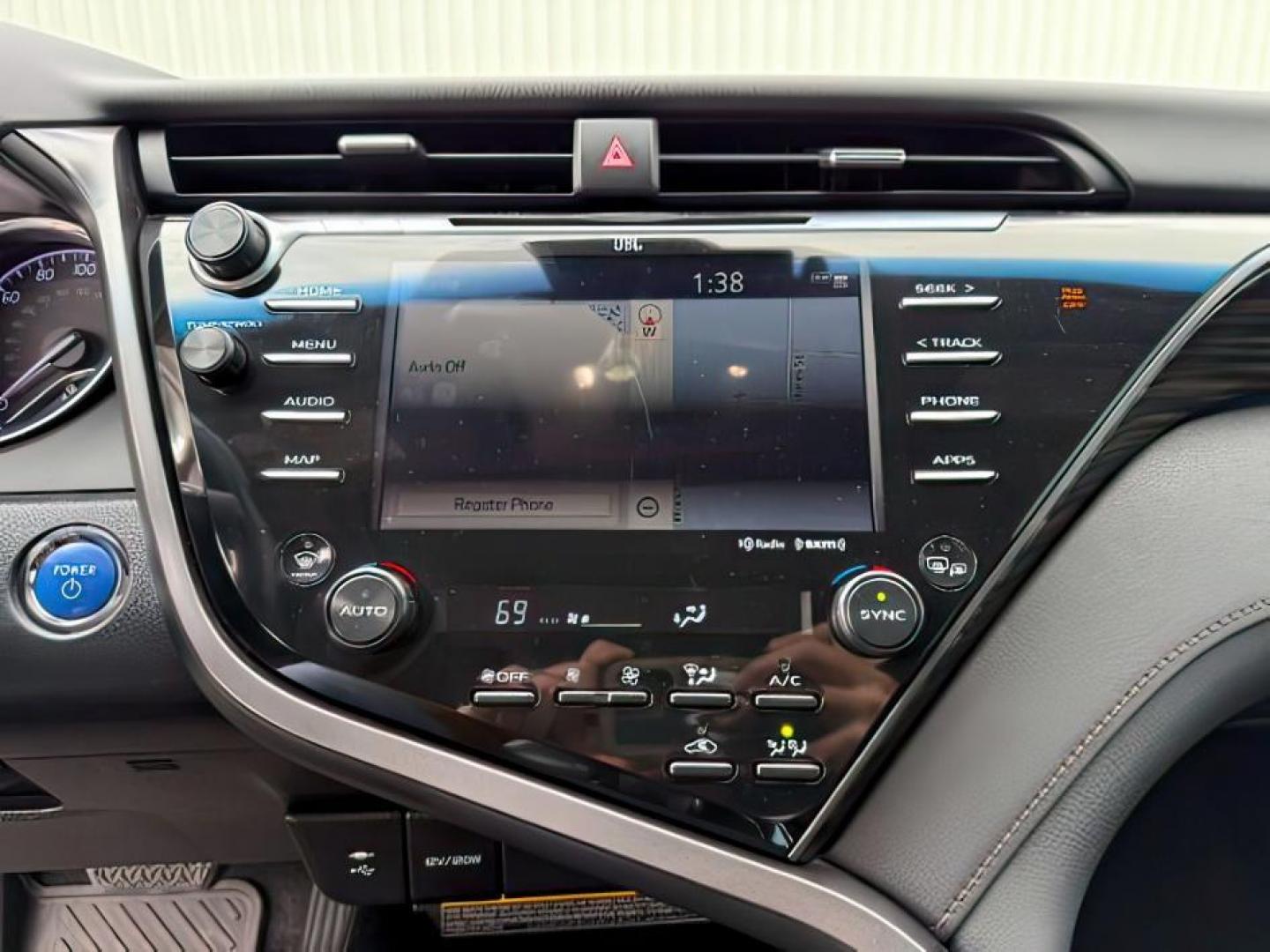 2019 RED /Black Toyota Camry Hybrid (4T1B21HK3KU) with an Dynamic Force 25L I-4 portdirect injection engine, Automatic transmission, located at 1175 N Woodruff Ave, Idaho Falls, ID, 83401, 43.506901, -111.999657 - At Timberline Auto, finding a great deal on your next vehicle is always easy! Our experienced sales staff's goal is to help find you the right vehicle at the right price! Our knowledgeable finance department has options for almost any credit score. We offer extended service contract options to prote - Photo#13