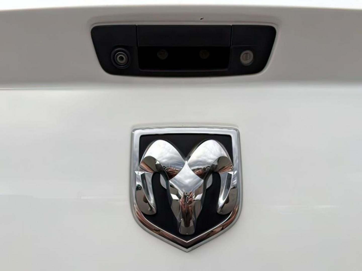 2013 WHITE /LEATHER Ram 1500 (1C6RR7NT9DS) with an 57 engine, Automatic transmission, located at 1175 N Woodruff Ave, Idaho Falls, ID, 83401, 43.506901, -111.999657 - At Timberline Auto, finding a great deal on your next vehicle is always easy! Our experienced sales staff's goal is to help find you the right vehicle at the right price! Our knowledgeable finance department has options for almost any credit score. We offer extended service contract options to prote - Photo#4