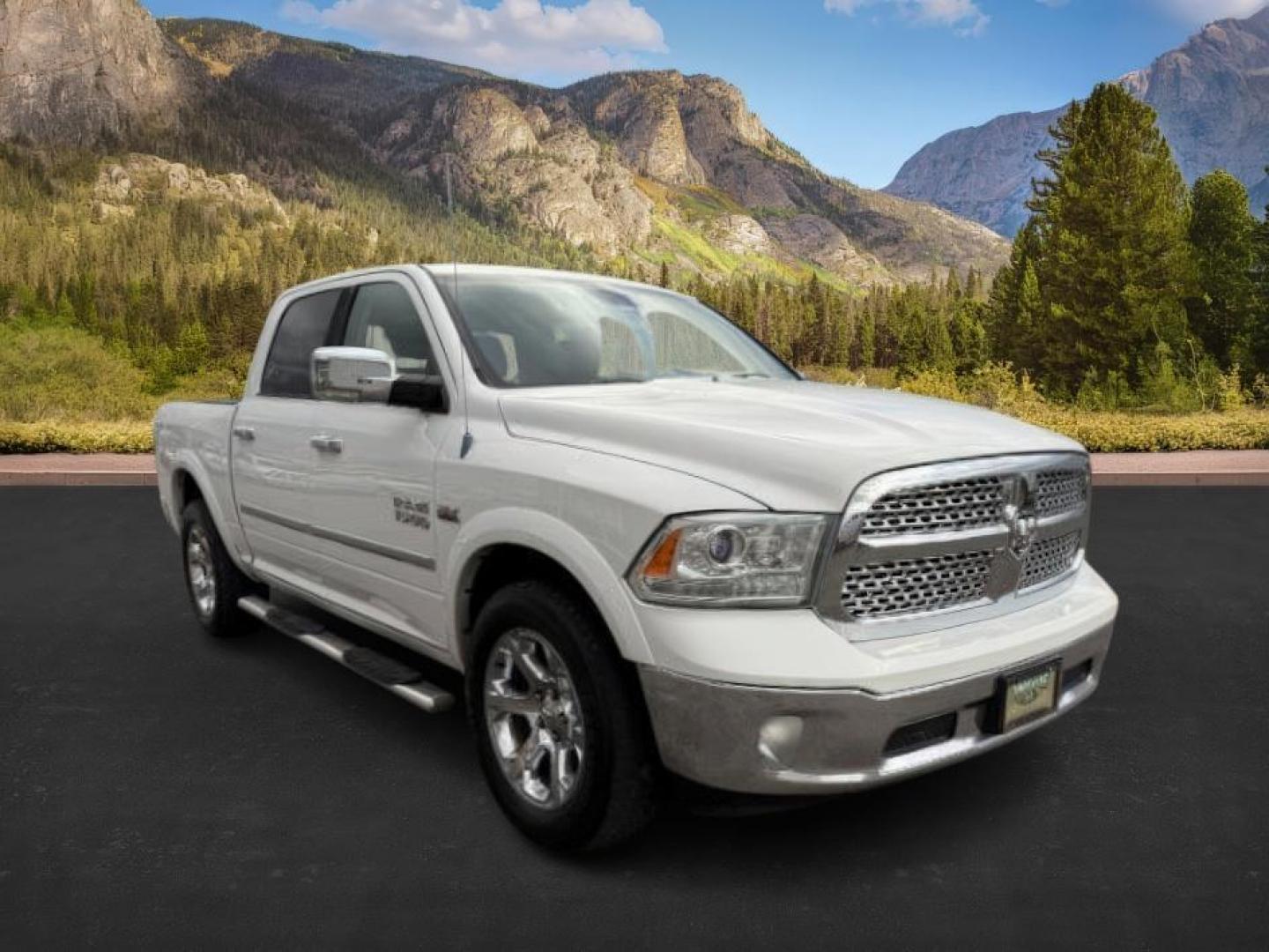 2013 WHITE /LEATHER Ram 1500 (1C6RR7NT9DS) with an 57 engine, Automatic transmission, located at 1175 N Woodruff Ave, Idaho Falls, ID, 83401, 43.506901, -111.999657 - At Timberline Auto, finding a great deal on your next vehicle is always easy! Our experienced sales staff's goal is to help find you the right vehicle at the right price! Our knowledgeable finance department has options for almost any credit score. We offer extended service contract options to prote - Photo#8