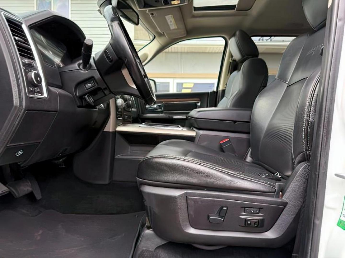 2013 WHITE /LEATHER Ram 1500 (1C6RR7NT9DS) with an 57 engine, Automatic transmission, located at 1175 N Woodruff Ave, Idaho Falls, ID, 83401, 43.506901, -111.999657 - At Timberline Auto, finding a great deal on your next vehicle is always easy! Our experienced sales staff's goal is to help find you the right vehicle at the right price! Our knowledgeable finance department has options for almost any credit score. We offer extended service contract options to prote - Photo#12