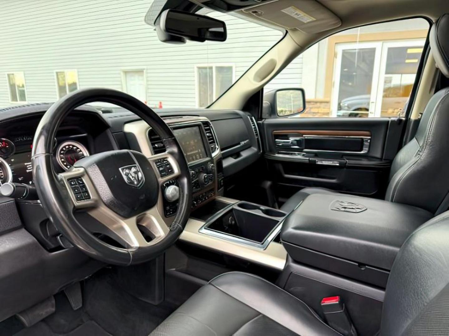 2013 WHITE /LEATHER Ram 1500 (1C6RR7NT9DS) with an 57 engine, Automatic transmission, located at 1175 N Woodruff Ave, Idaho Falls, ID, 83401, 43.506901, -111.999657 - At Timberline Auto, finding a great deal on your next vehicle is always easy! Our experienced sales staff's goal is to help find you the right vehicle at the right price! Our knowledgeable finance department has options for almost any credit score. We offer extended service contract options to prote - Photo#13