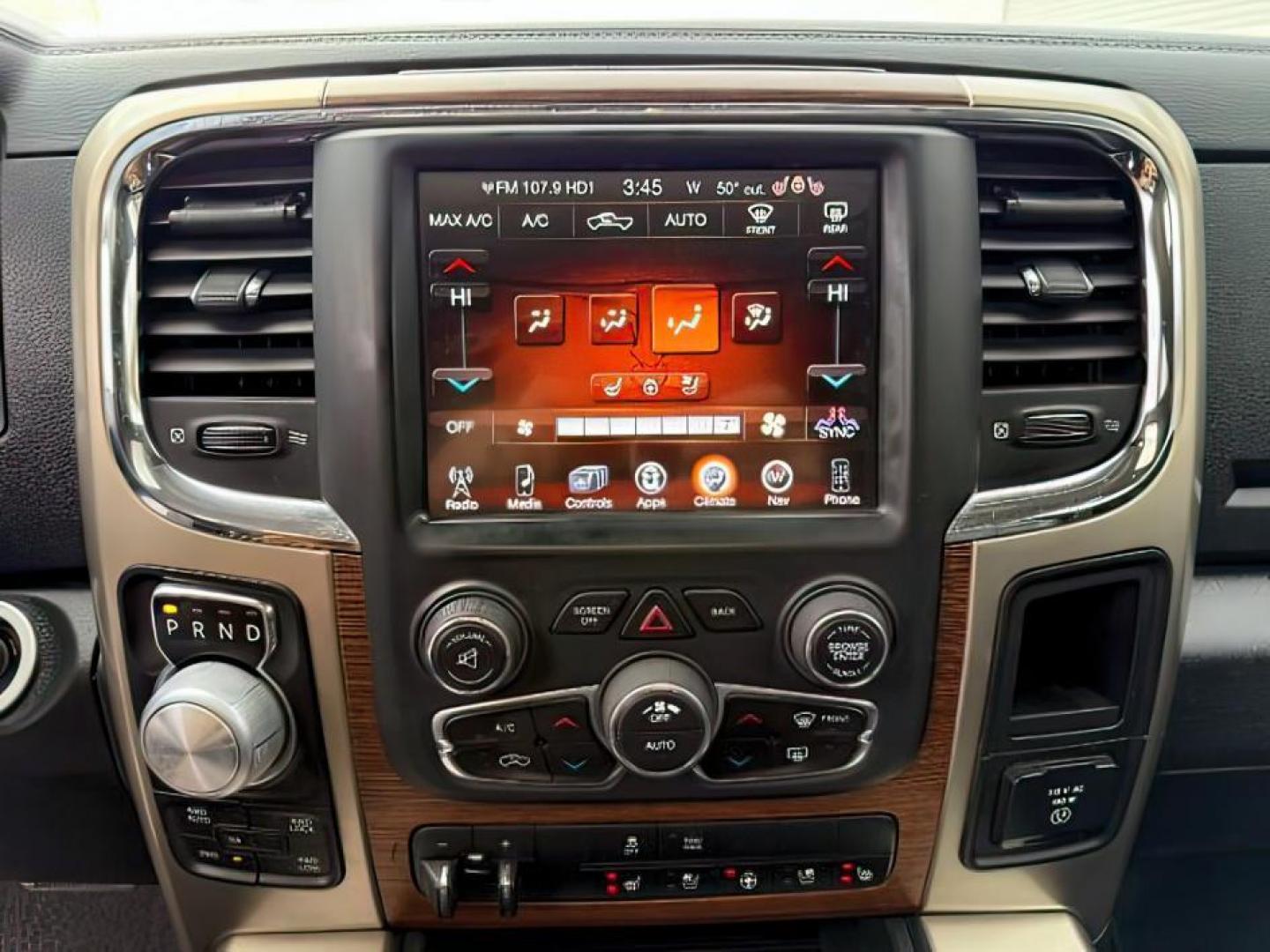 2013 WHITE /LEATHER Ram 1500 (1C6RR7NT9DS) with an 57 engine, Automatic transmission, located at 1175 N Woodruff Ave, Idaho Falls, ID, 83401, 43.506901, -111.999657 - At Timberline Auto, finding a great deal on your next vehicle is always easy! Our experienced sales staff's goal is to help find you the right vehicle at the right price! Our knowledgeable finance department has options for almost any credit score. We offer extended service contract options to prote - Photo#15