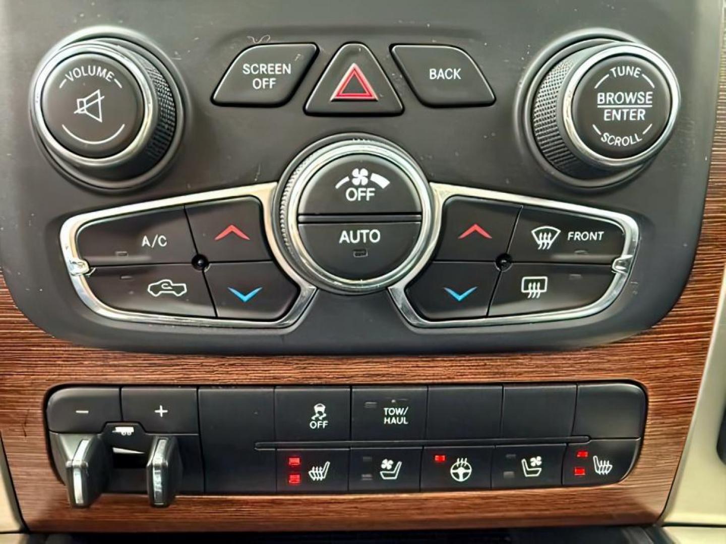 2013 WHITE /LEATHER Ram 1500 (1C6RR7NT9DS) with an 57 engine, Automatic transmission, located at 1175 N Woodruff Ave, Idaho Falls, ID, 83401, 43.506901, -111.999657 - At Timberline Auto, finding a great deal on your next vehicle is always easy! Our experienced sales staff's goal is to help find you the right vehicle at the right price! Our knowledgeable finance department has options for almost any credit score. We offer extended service contract options to prote - Photo#18