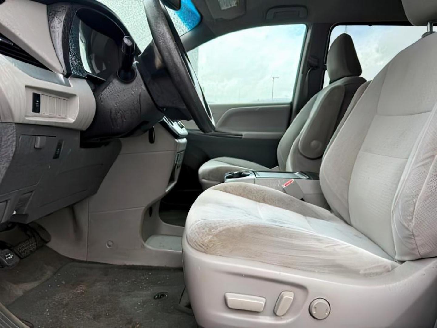 2015 Salsa Red Pearl /Ash Toyota Sienna (5TDKK3DC4FS) with an 35L V-6 DOHC engine, Automatic transmission, located at 1175 N Woodruff Ave, Idaho Falls, ID, 83401, 43.506901, -111.999657 - At Timberline Auto, finding a great deal on your next vehicle is always easy! Our experienced sales staff's goal is to help find you the right vehicle at the right price! Our knowledgeable finance department has options for almost any credit score. We offer extended service contract options to prote - Photo#13