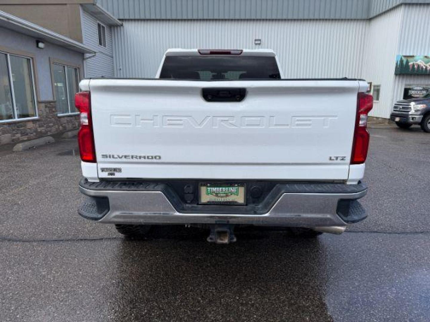 2020 WHITE /LEATHER Chevrolet Silverado 2500HD (1GC4YPEY0LF) with an 66L V8 16V OHV TURBO DIESEL engine, Automatic transmission, located at 1175 N Woodruff Ave, Idaho Falls, ID, 83401, 43.506901, -111.999657 - At Timberline Auto, finding a great deal on your next vehicle is always easy! Our experienced sales staff's goal is to help find you the right vehicle at the right price! Our knowledgeable finance department has options for almost any credit score. We offer extended service contract options to prote - Photo#27