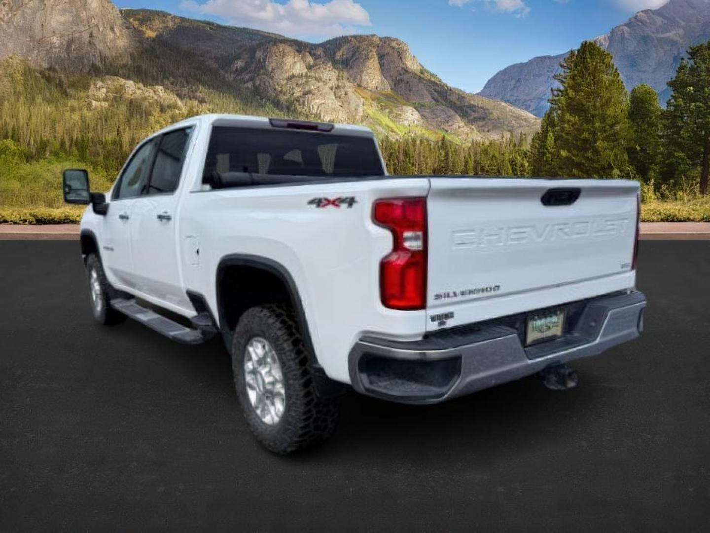 2020 WHITE /LEATHER Chevrolet Silverado 2500HD (1GC4YPEY0LF) with an 66L V8 16V OHV TURBO DIESEL engine, Automatic transmission, located at 1175 N Woodruff Ave, Idaho Falls, ID, 83401, 43.506901, -111.999657 - At Timberline Auto, finding a great deal on your next vehicle is always easy! Our experienced sales staff's goal is to help find you the right vehicle at the right price! Our knowledgeable finance department has options for almost any credit score. We offer extended service contract options to prote - Photo#2