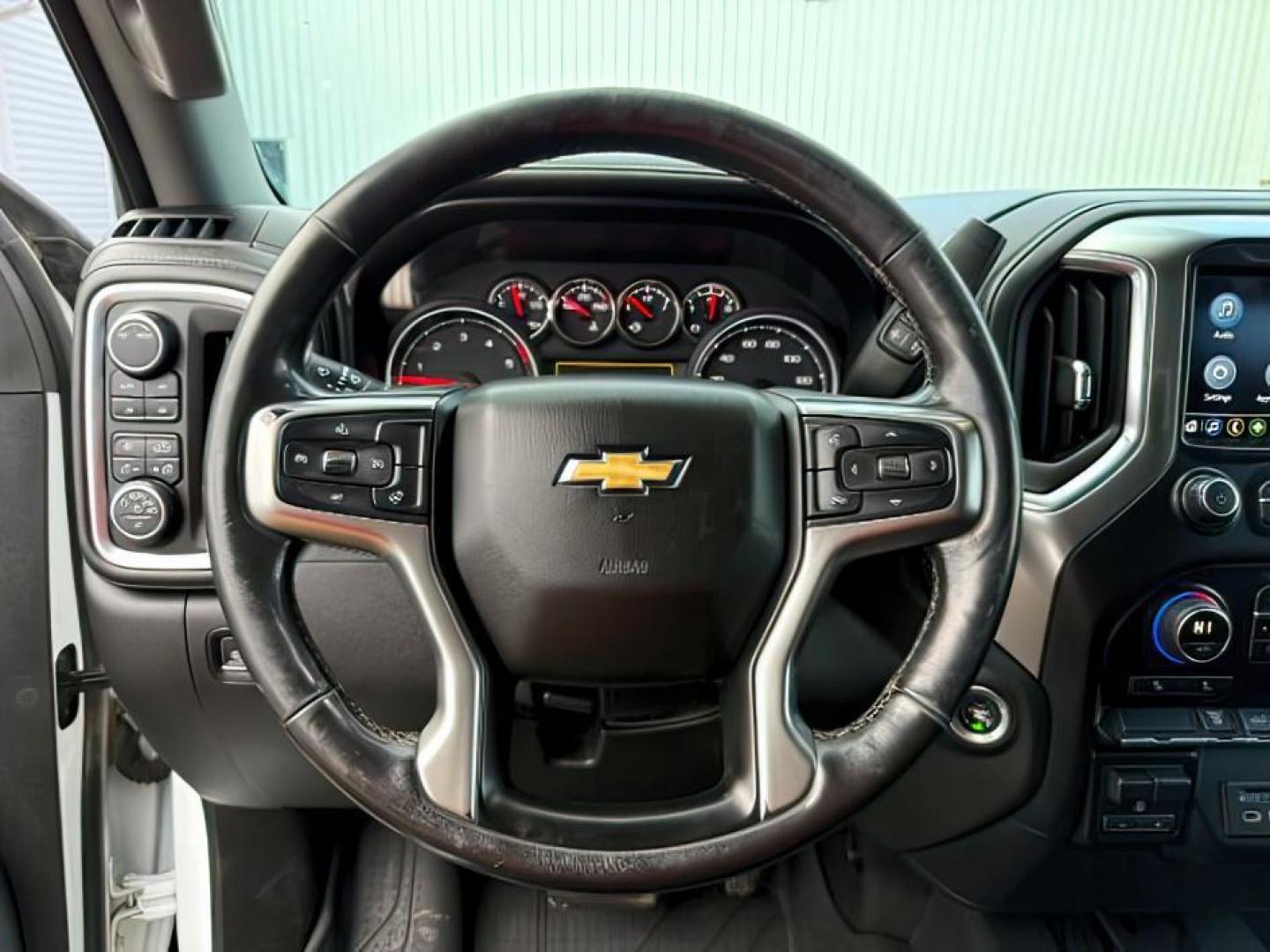 2020 WHITE /LEATHER Chevrolet Silverado 2500HD (1GC4YPEY0LF) with an 66L V8 16V OHV TURBO DIESEL engine, Automatic transmission, located at 1175 N Woodruff Ave, Idaho Falls, ID, 83401, 43.506901, -111.999657 - At Timberline Auto, finding a great deal on your next vehicle is always easy! Our experienced sales staff's goal is to help find you the right vehicle at the right price! Our knowledgeable finance department has options for almost any credit score. We offer extended service contract options to prote - Photo#14