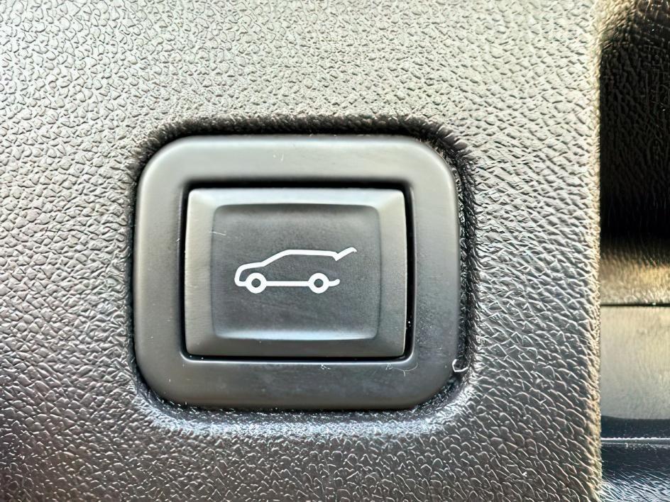 2024 BLUE /CLOTH Chevrolet EQUINOX (3GNAXWEG8RL) with an 15L I4 TURBO engine, Automatic transmission, located at 1175 N Woodruff Ave, Idaho Falls, ID, 83401, 43.506901, -111.999657 - 2024 Chevrolet Equinox with a 1.5L turbocharged 4-cylinder engine paired with a 6-speed automatic transmission. Compact AWD SUV delivering efficient daily driving, smooth ride quality, and easy handling for city or highway use. Features include touchscreen infotainment, Bluetooth connectivity, Apple- Photo#6