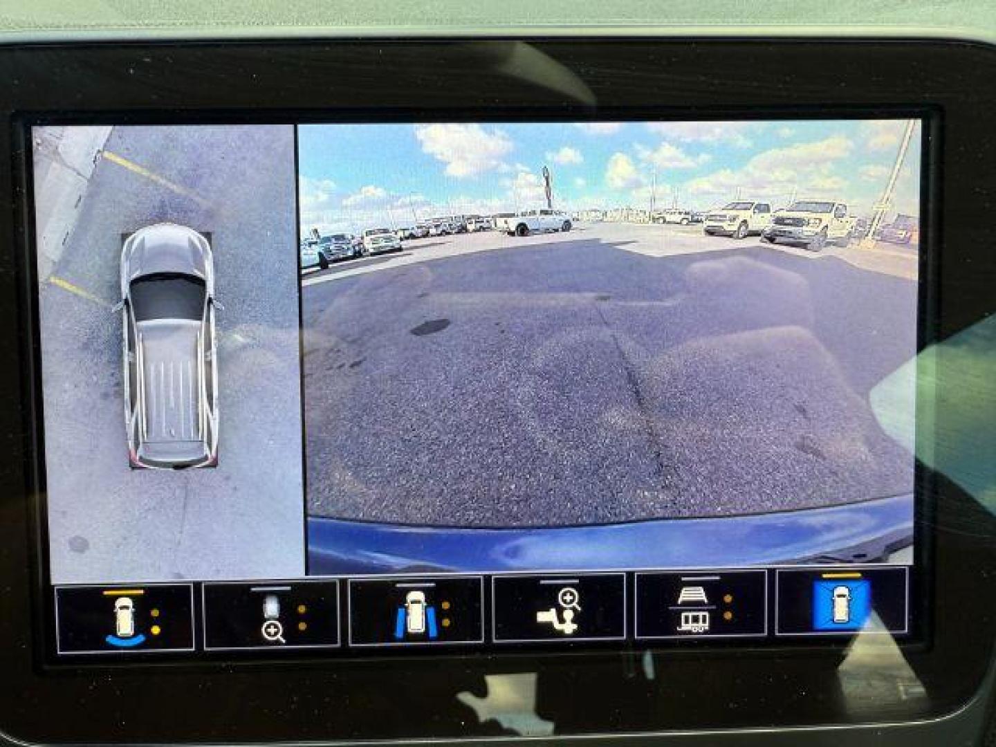 2024 Chevrolet EQUINOX (3GNAXWEG8RL) , located at 1175 N Woodruff Ave, Idaho Falls, ID, 83401, 43.506901, -111.999657 - ... Read the full description on our Website at: www.usedtrucksidahofalls.com - Photo#43