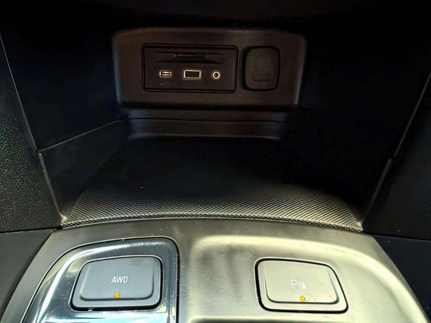 2024 Chevrolet EQUINOX (3GNAXWEG8RL) , located at 1175 N Woodruff Ave, Idaho Falls, ID, 83401, 43.506901, -111.999657 - ... Read the full description on our Website at: www.usedtrucksidahofalls.com - Photo#18