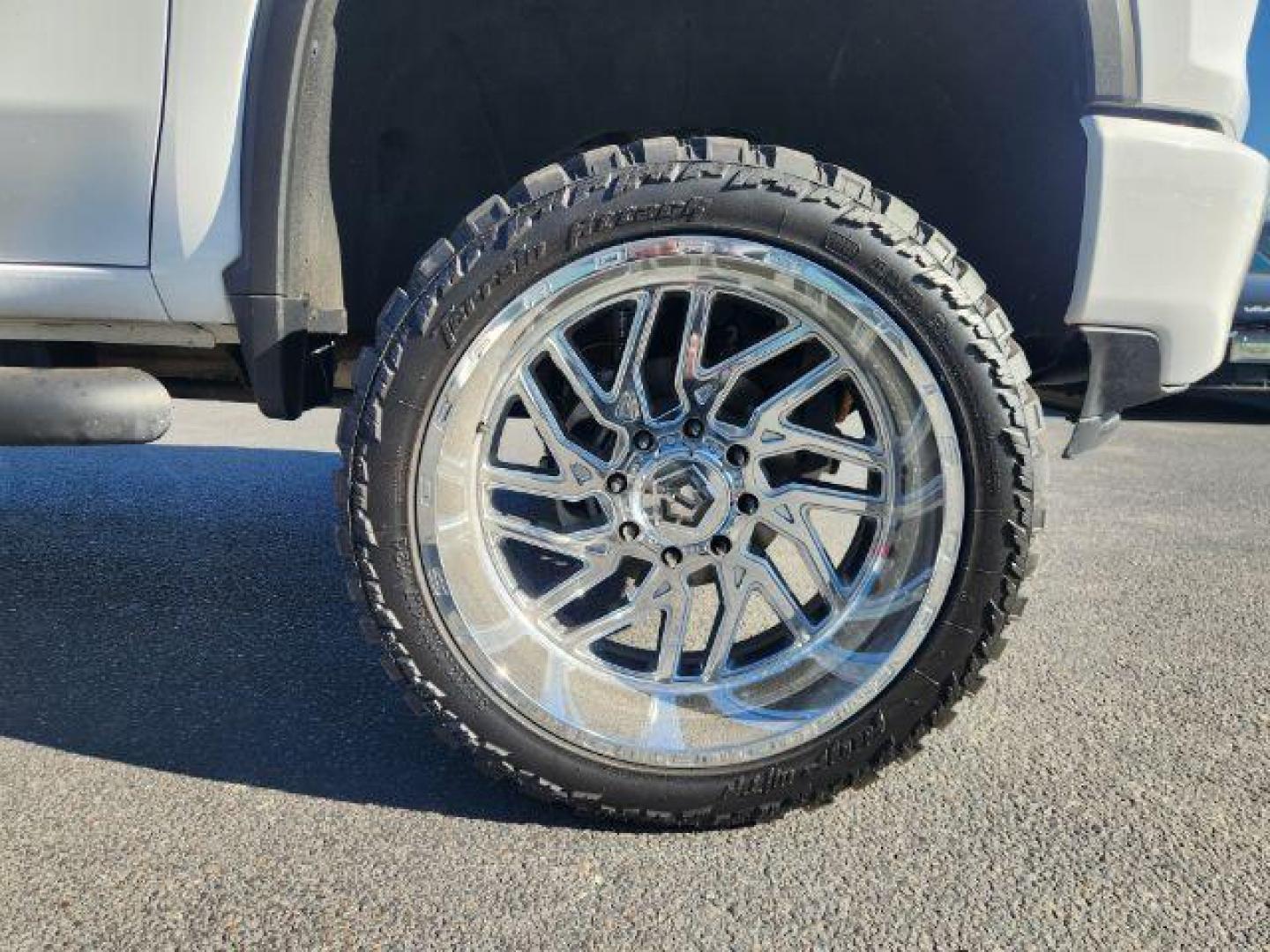 2022 Summit White /Jet Black Chevrolet Silverado 3500HD (1GC4YUEY9NF) with an Duramax 66L V-8 diesel direct injection engine, Automatic transmission, located at 1175 N Woodruff Ave, Idaho Falls, ID, 83401, 43.506901, -111.999657 - At Timberline Auto, finding a great deal on your next vehicle is always easy! Our experienced sales staff's goal is to help find you the right vehicle at the right price! Our knowledgeable finance department has options for almost any credit score. We offer extended service contract options to prote - Photo#38